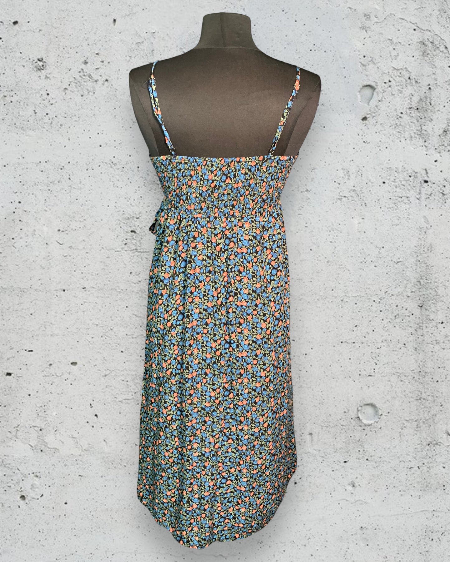 Robe C'Flo ( L / 40 / 12 // XL / 42 / 14 )