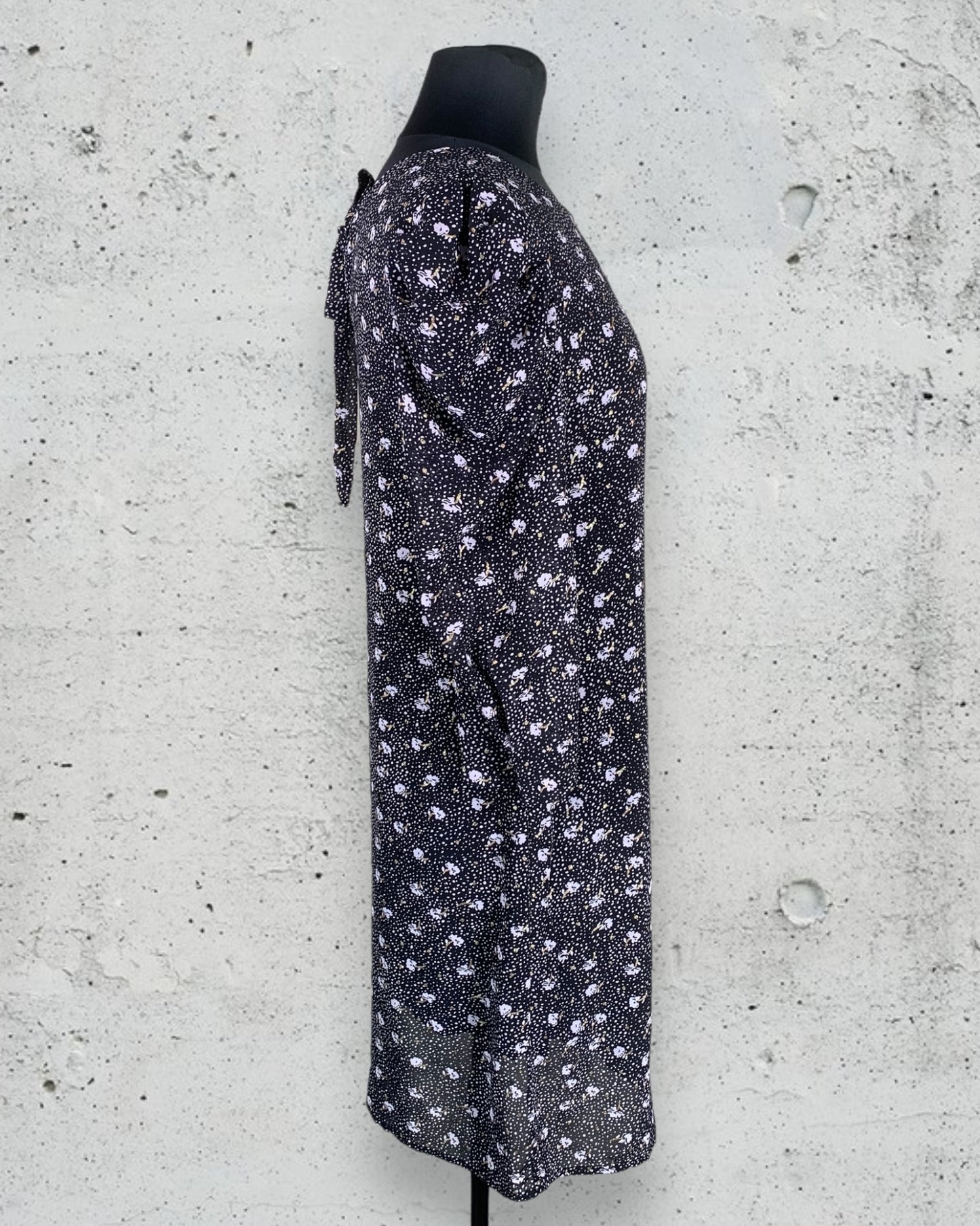 Robe Season ( S / 36 / 8 )