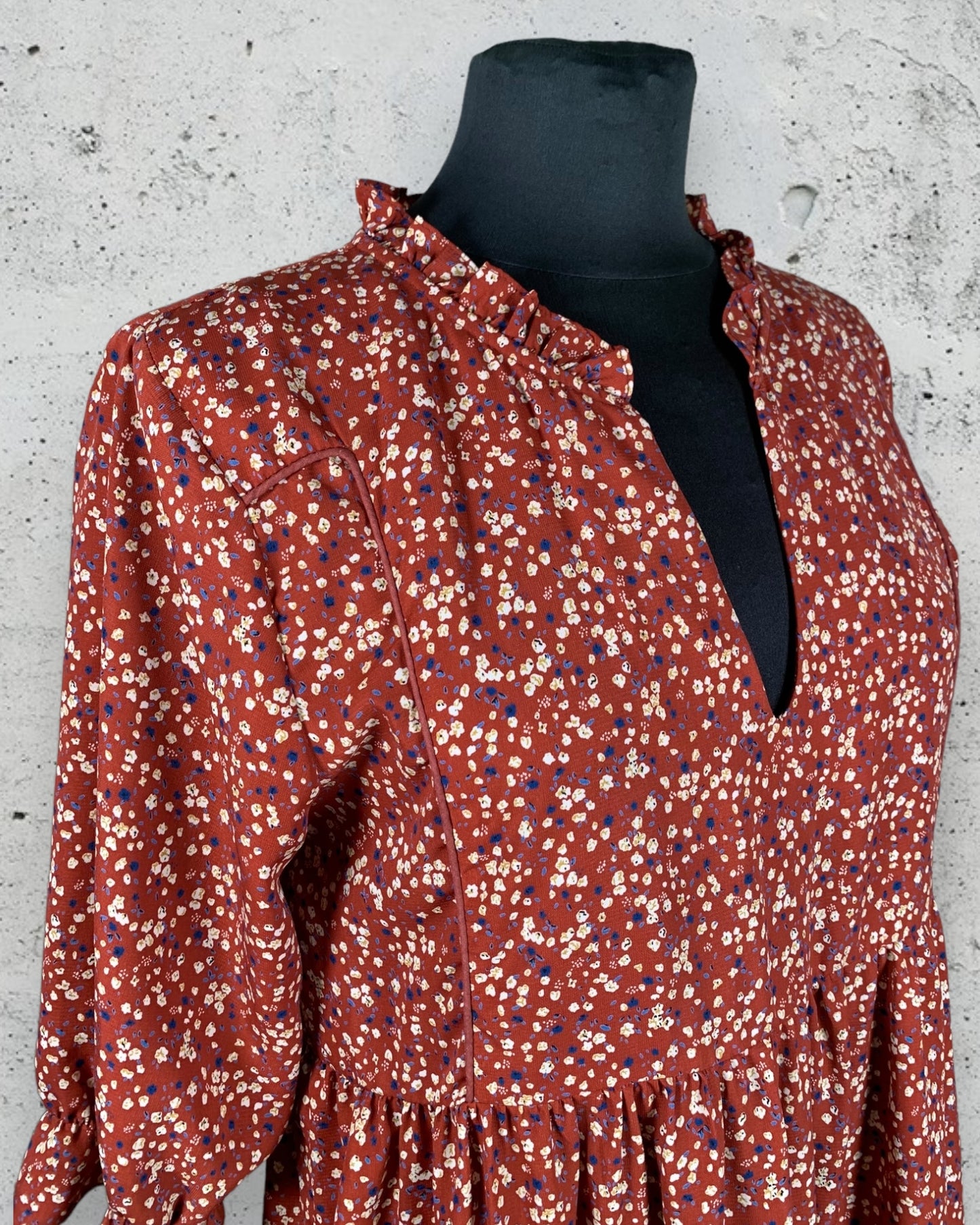 Robe Manouchka ( L / 40 / 12 )