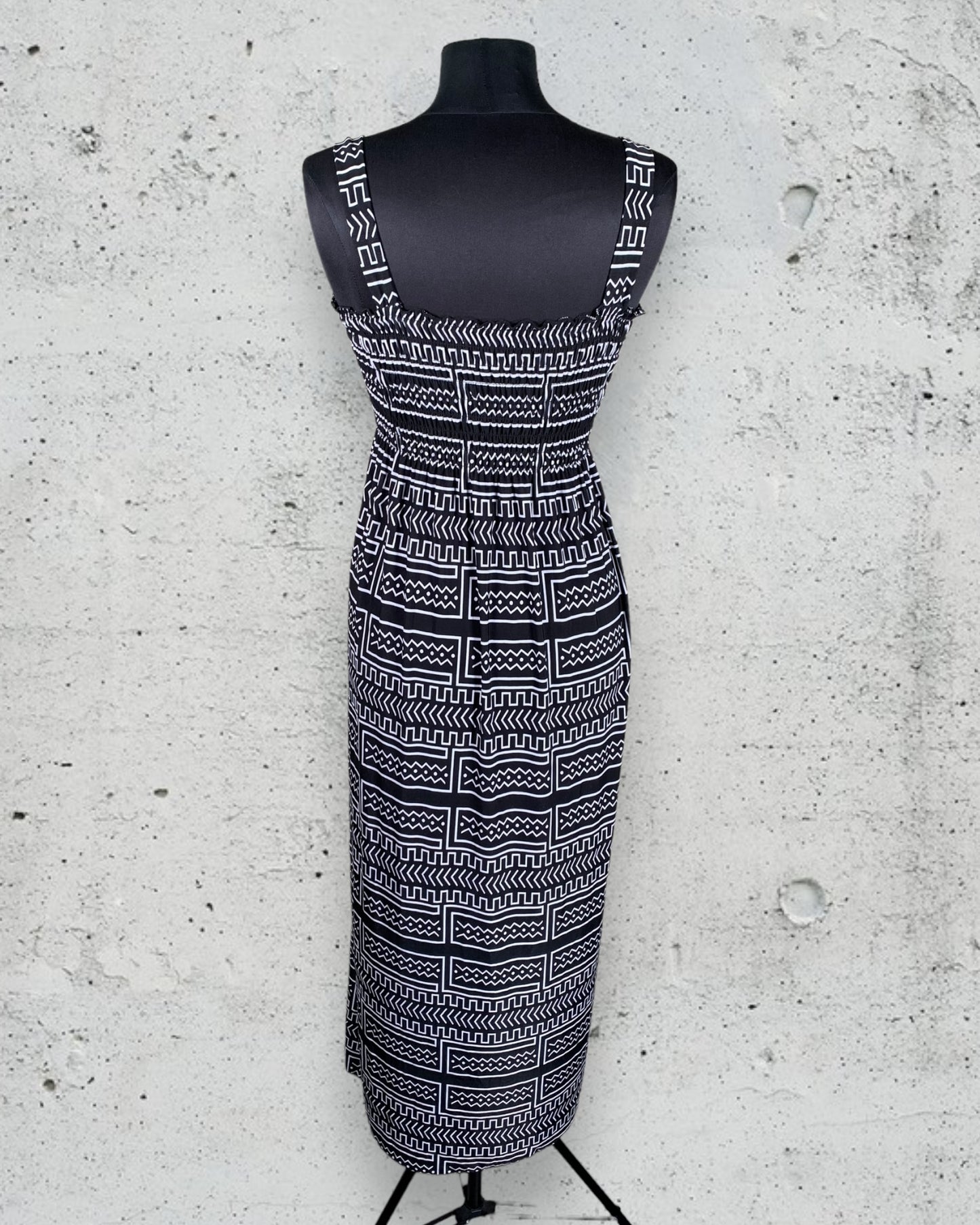 Robe Boutique Parisienne ( Taille Unique )