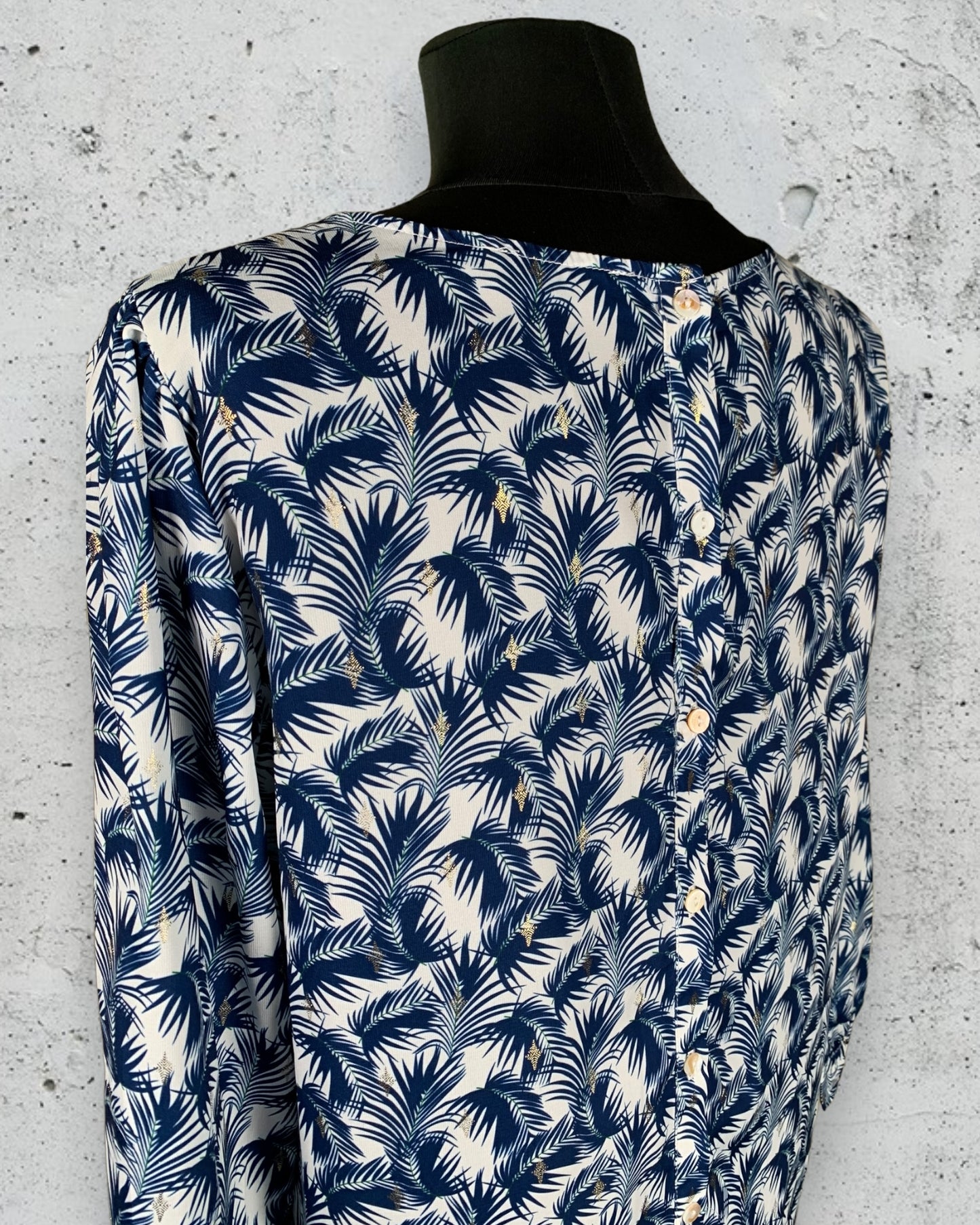 Robe It Hippie ( M / 38 / 10 )