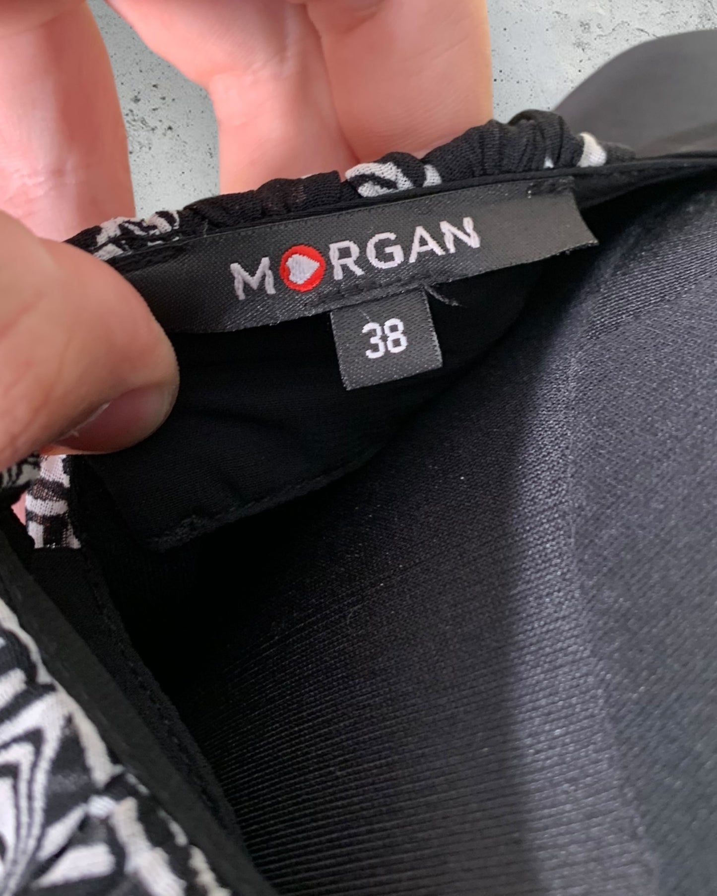 Robe Morgan ( M / 38 / 10 )