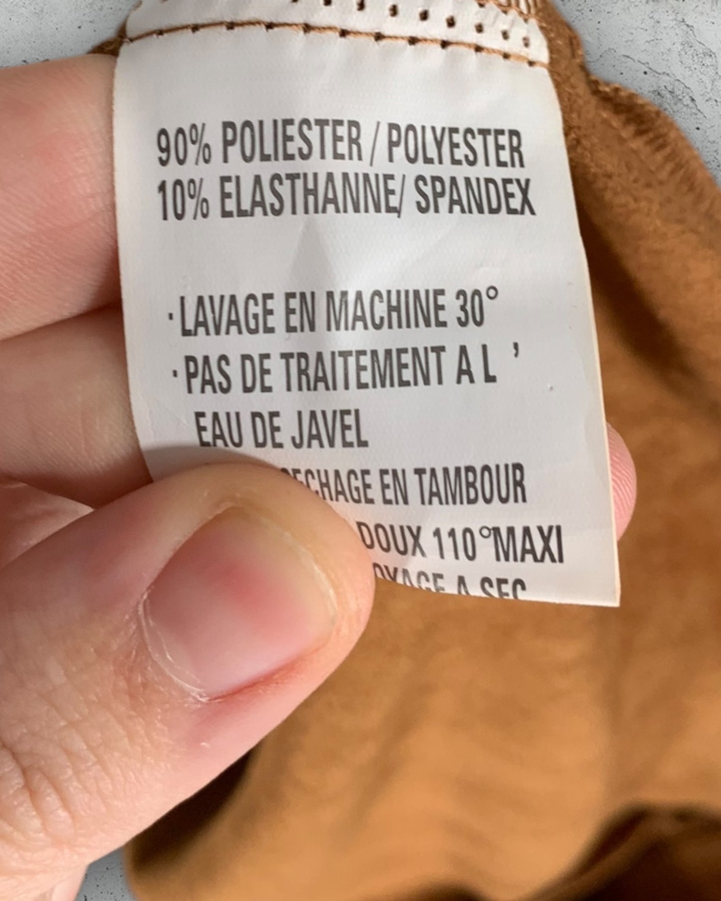 Robe Allyson ( M / 38 / 10 )