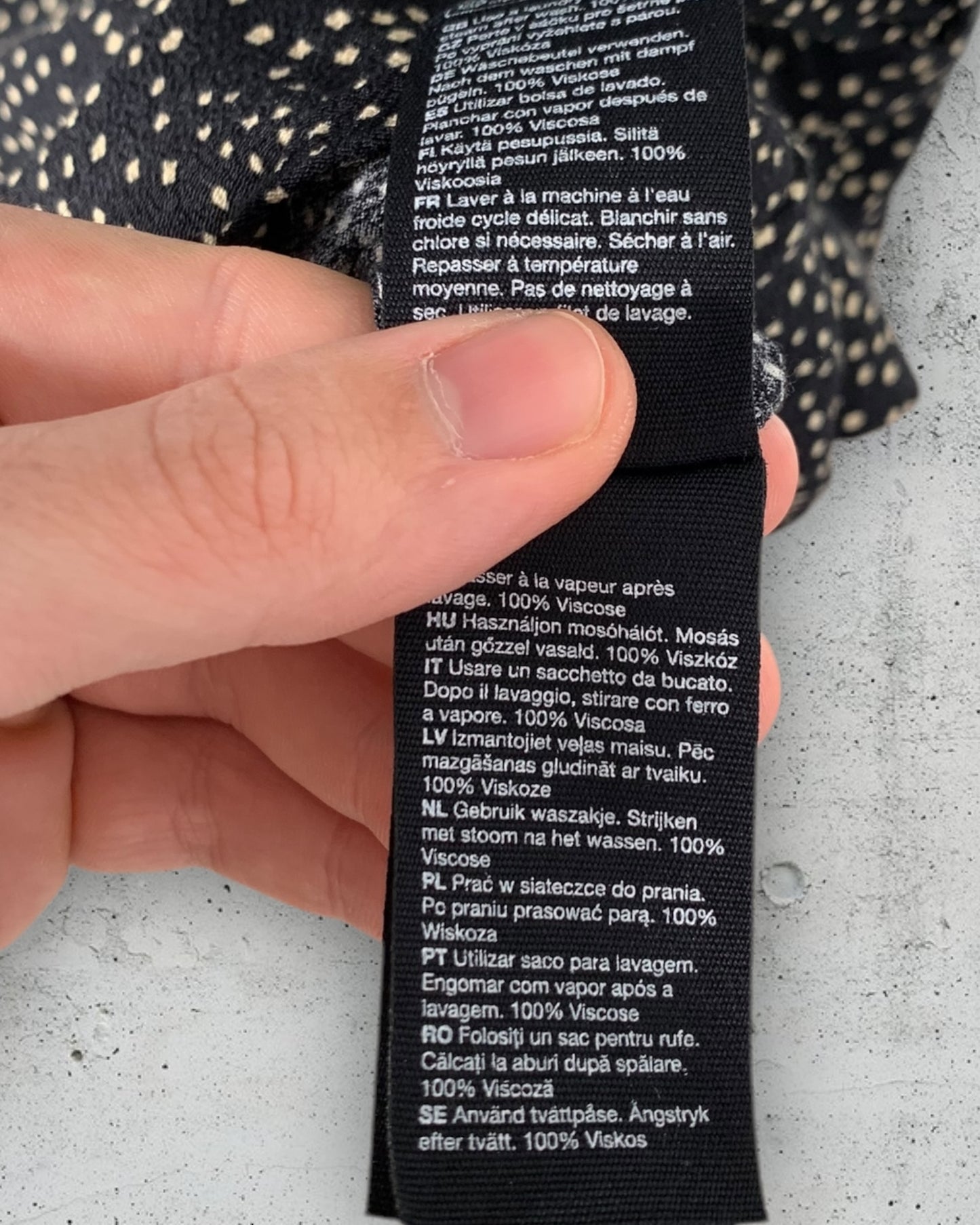 Robe & Other Stories ( XL / 42 / 14 )