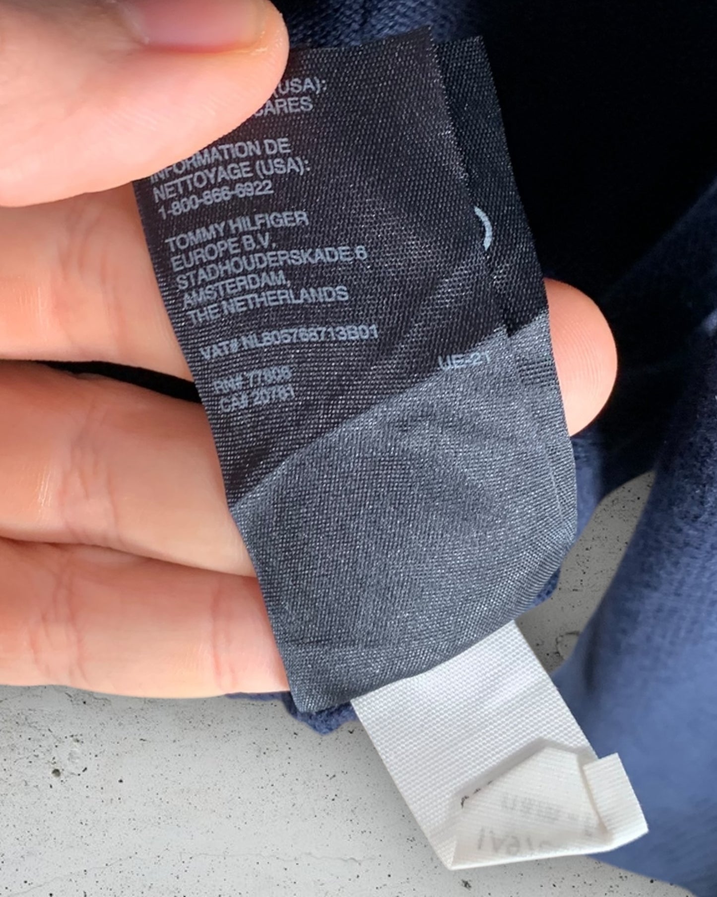 Pull Col V Tommy Hilfiger ( M / 38 / 10 )