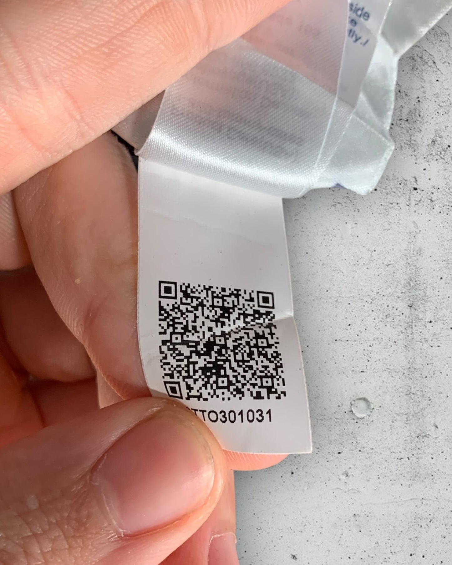 Pull Col V Tommy Hilfiger ( L / 40 / 12 )