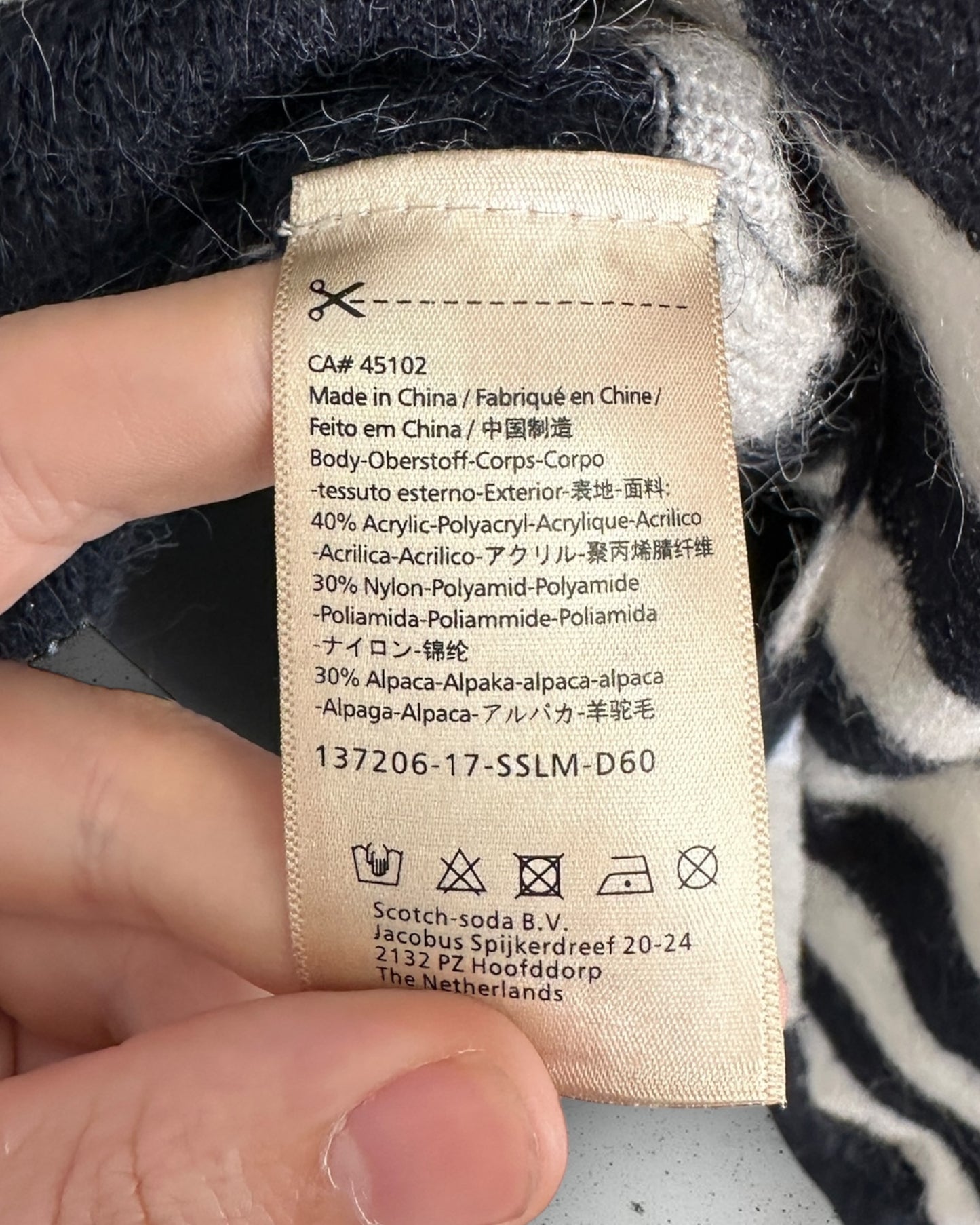 Pull Scotch & Soda ( M / 38 / 10 )