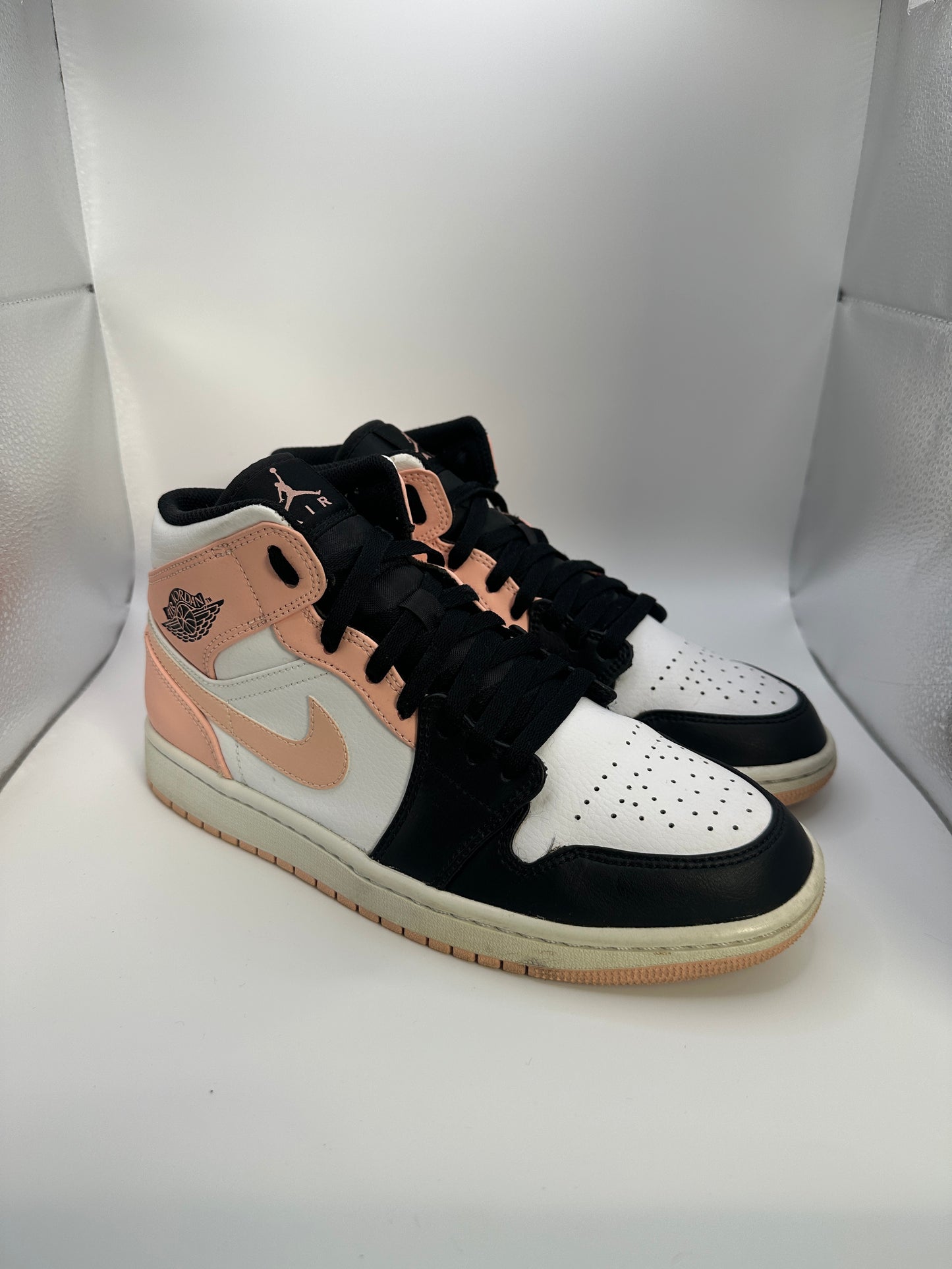 Nike Air Jordan 1 Mid Arctic Orange Black Toe ( US 8.5 / EU 42 )