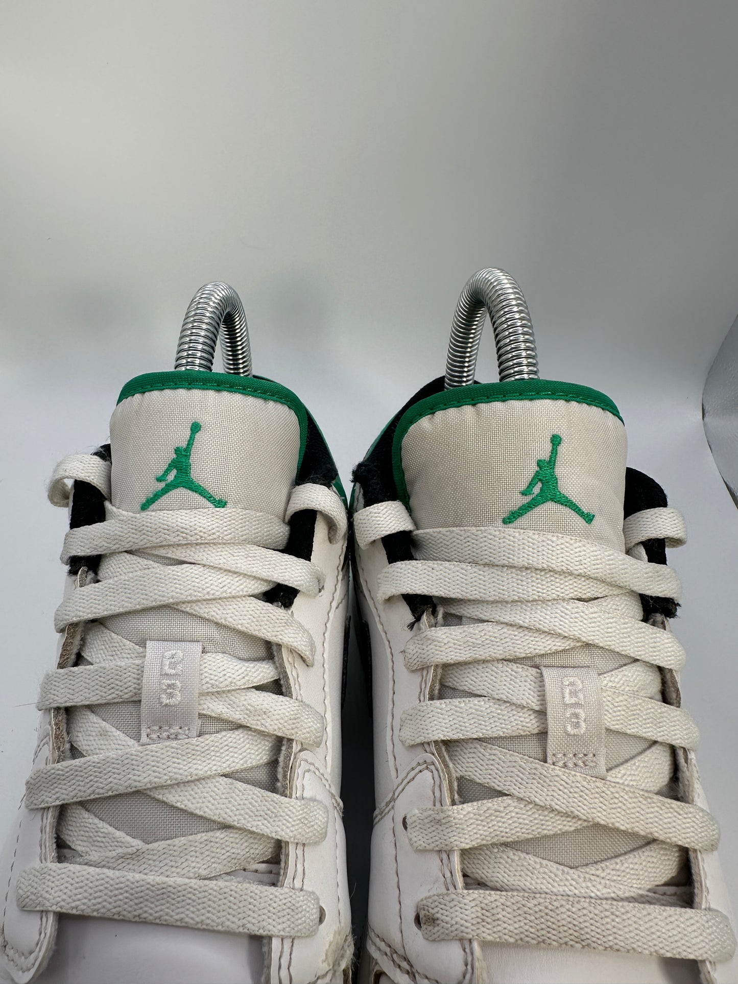 Nike Air Jordan 1 Low GS White Lucky Green ( US 5.5 / EU 38 )