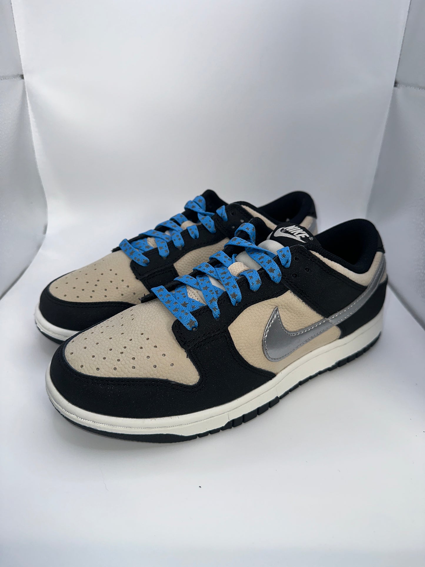 Nike Dunk Low Starry Laces ( US 7 / EU 40 )