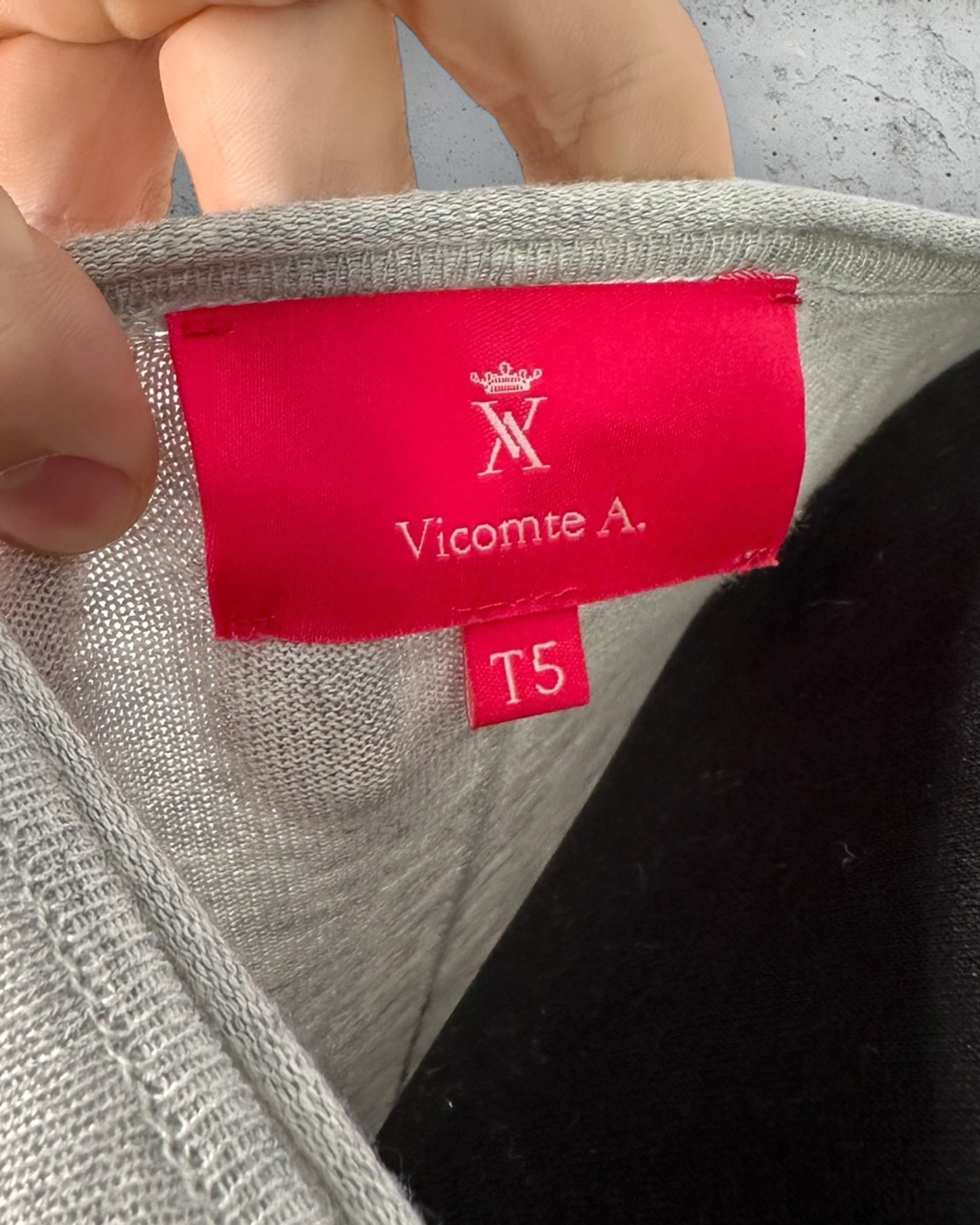 Pull Vicomte A. ( XXL / 44 / 16 )