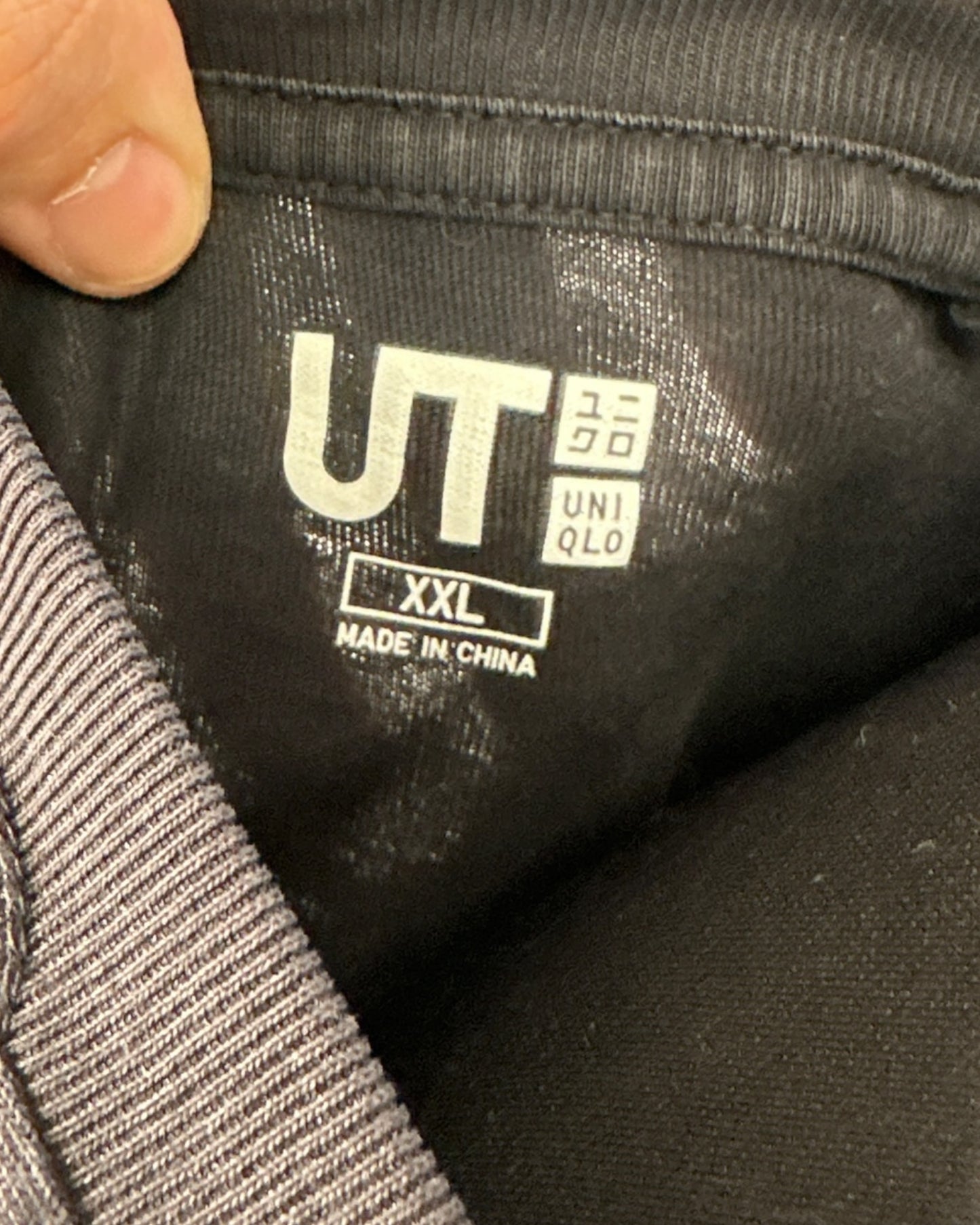 T-Shirt Uniqlo ( XL / 42 / 14 )