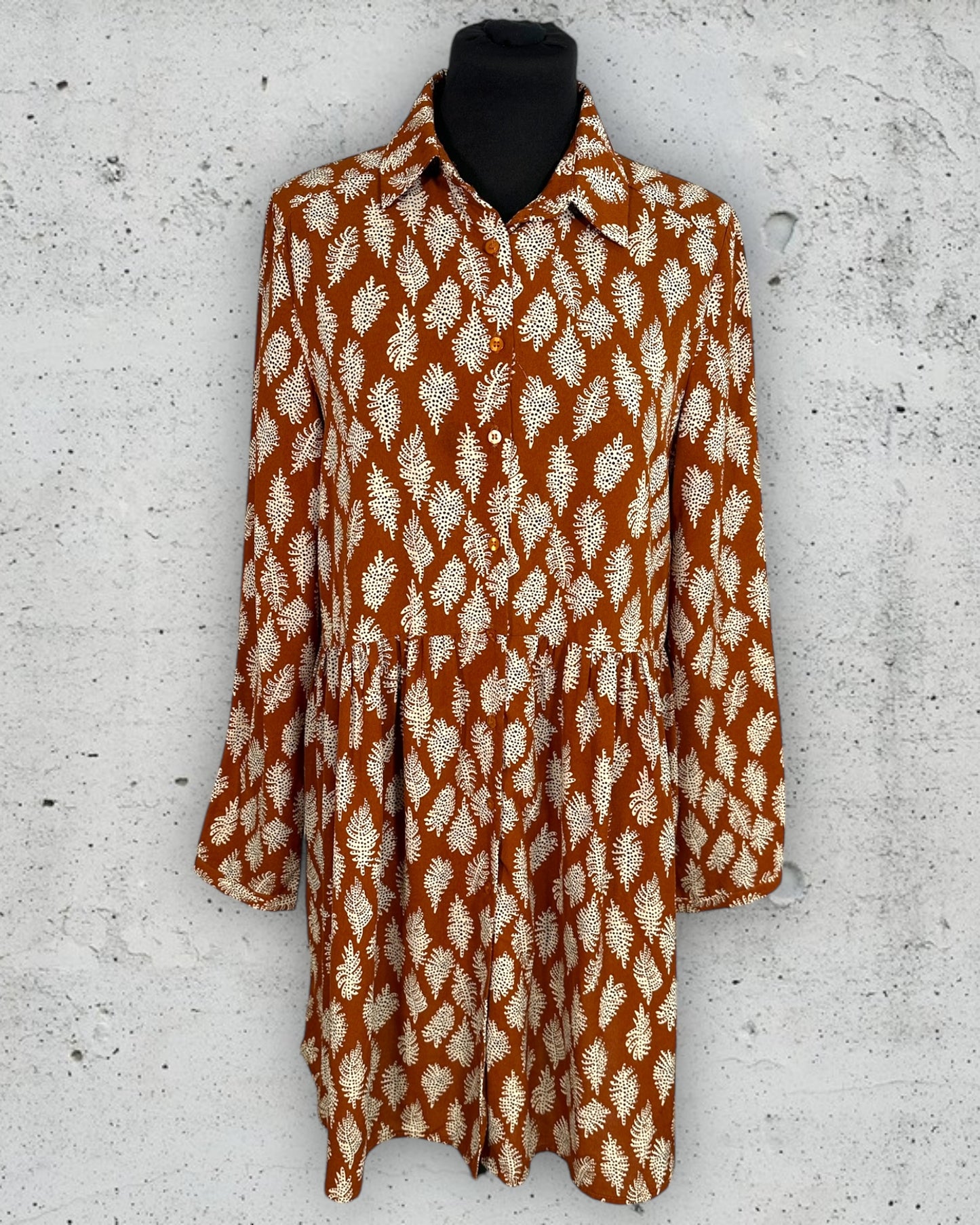 Robe Emma Ella ( M / 38 / 10 )( L / 40 / 12 )