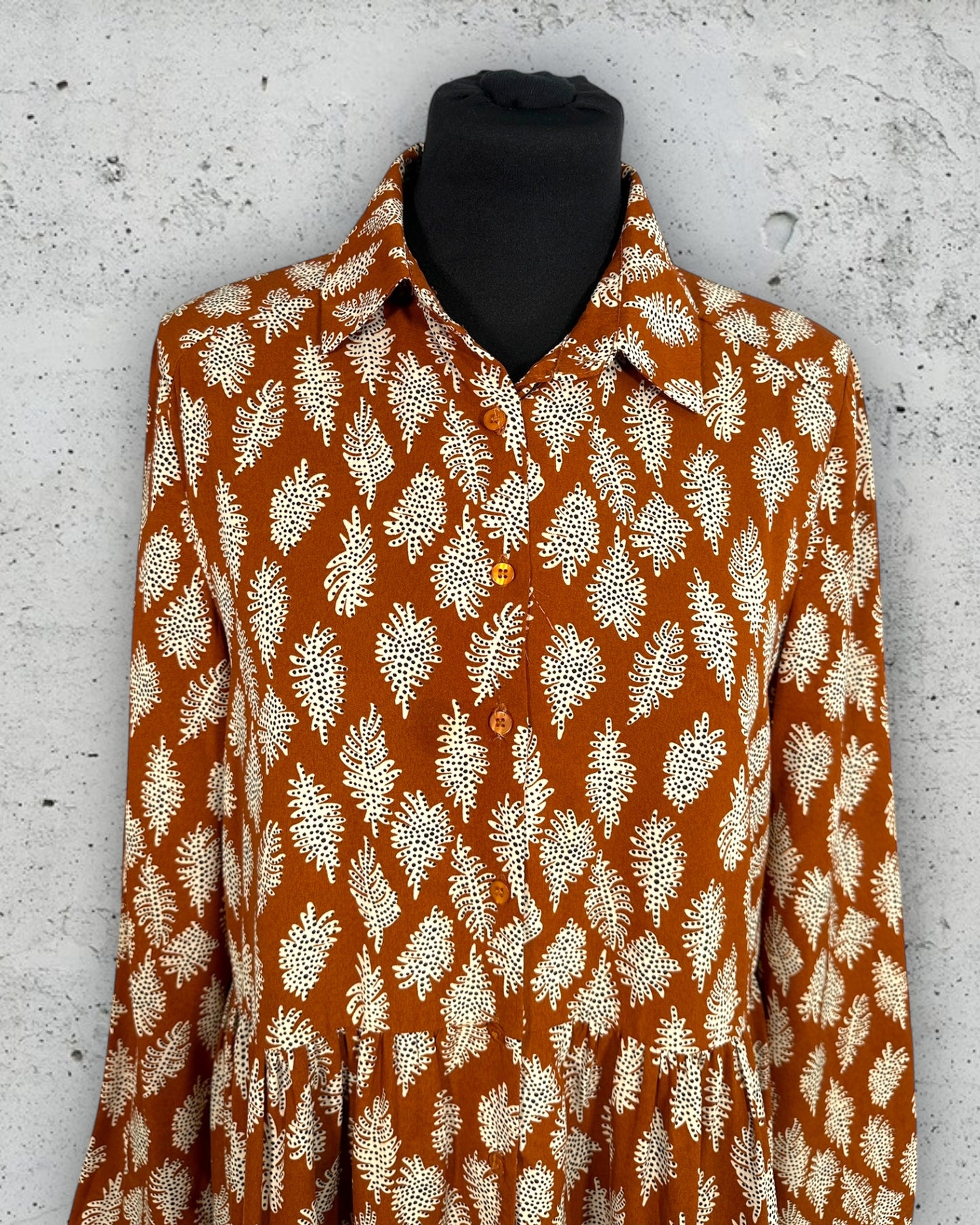 Robe Emma Ella ( M / 38 / 10 )( L / 40 / 12 )
