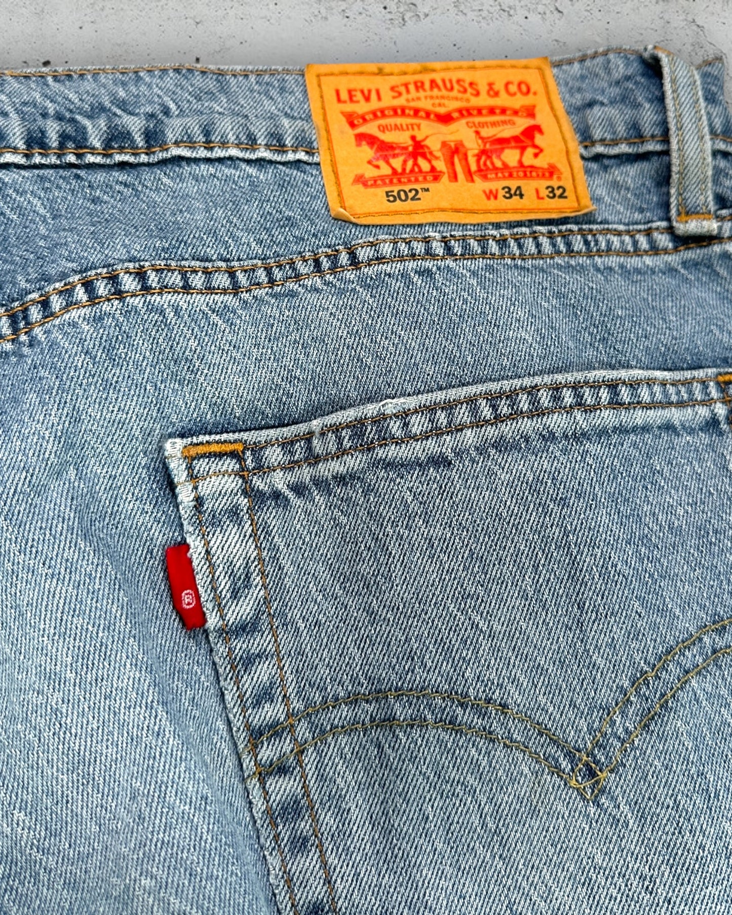 Jean Levi's 502 W34 L32 ( L / US 34 / FR 42-44 )