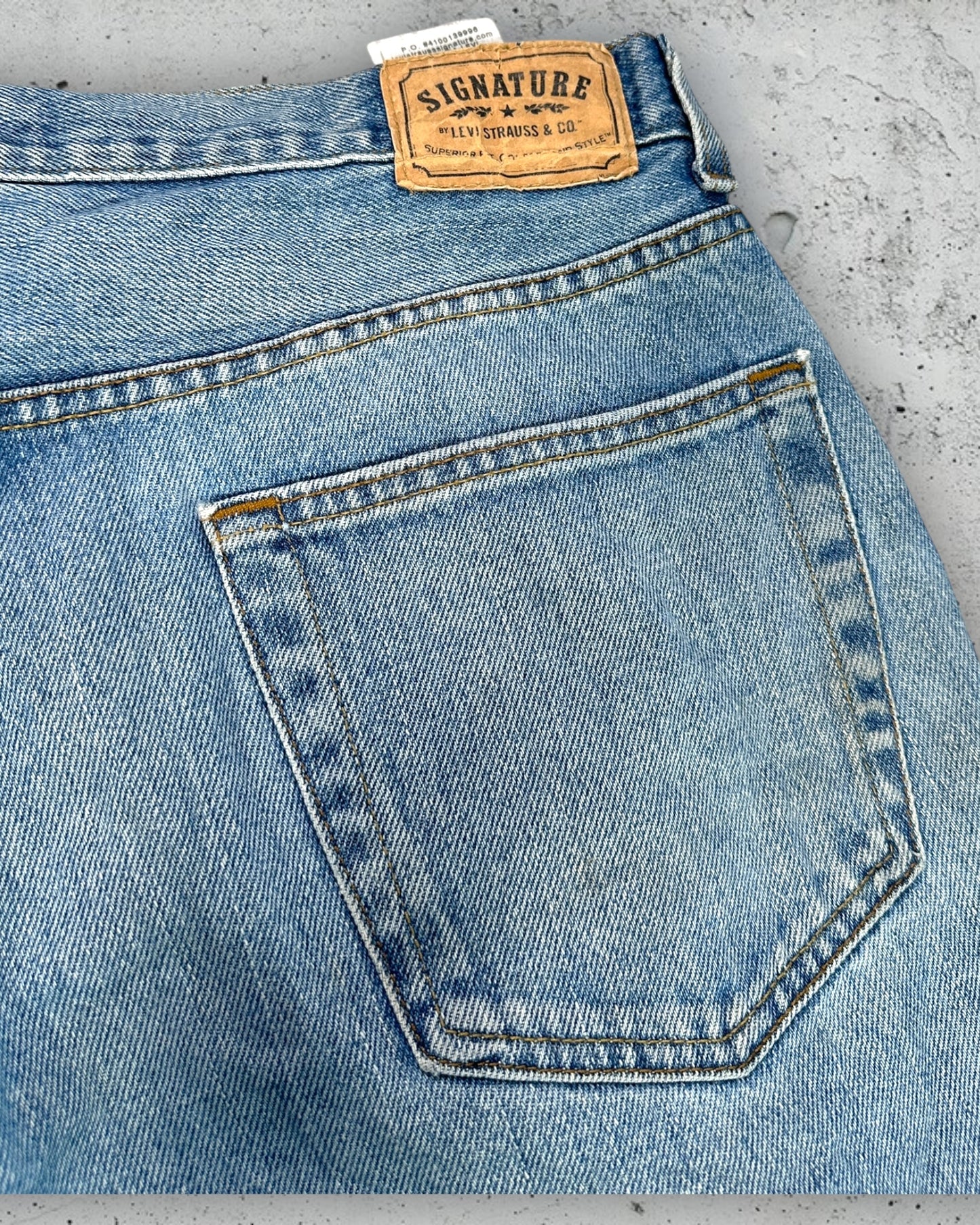 Jean Levi's Signature W34 L32 ( L / US 34 / FR 42-44 )