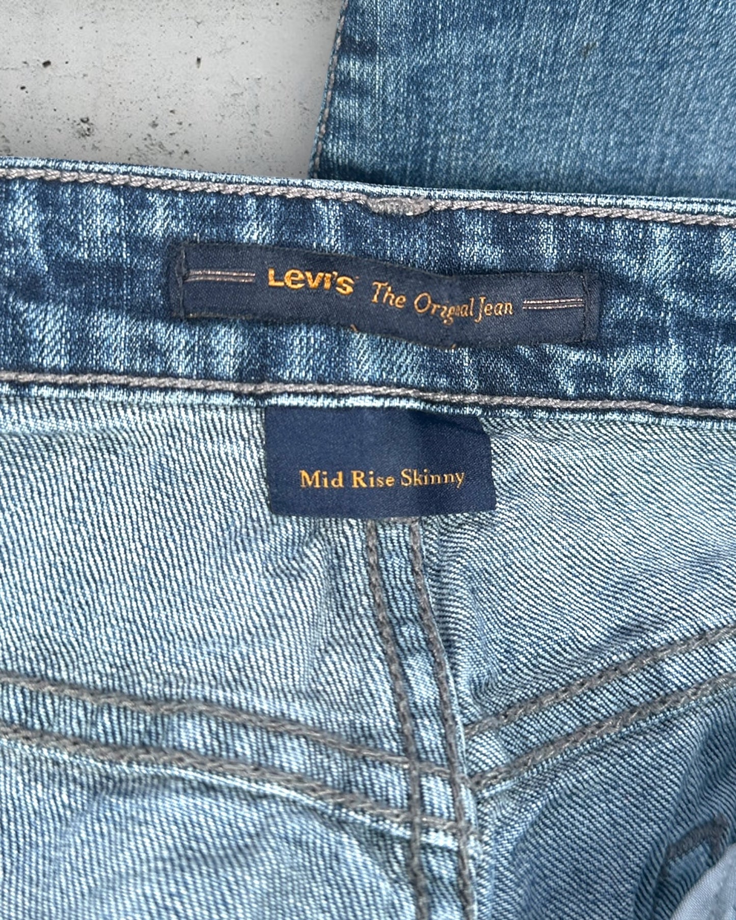 Jean Levi's The Original Jean Mid Rise Skinny W30 L32 (10M) ( S / US 30 / FR 38 )