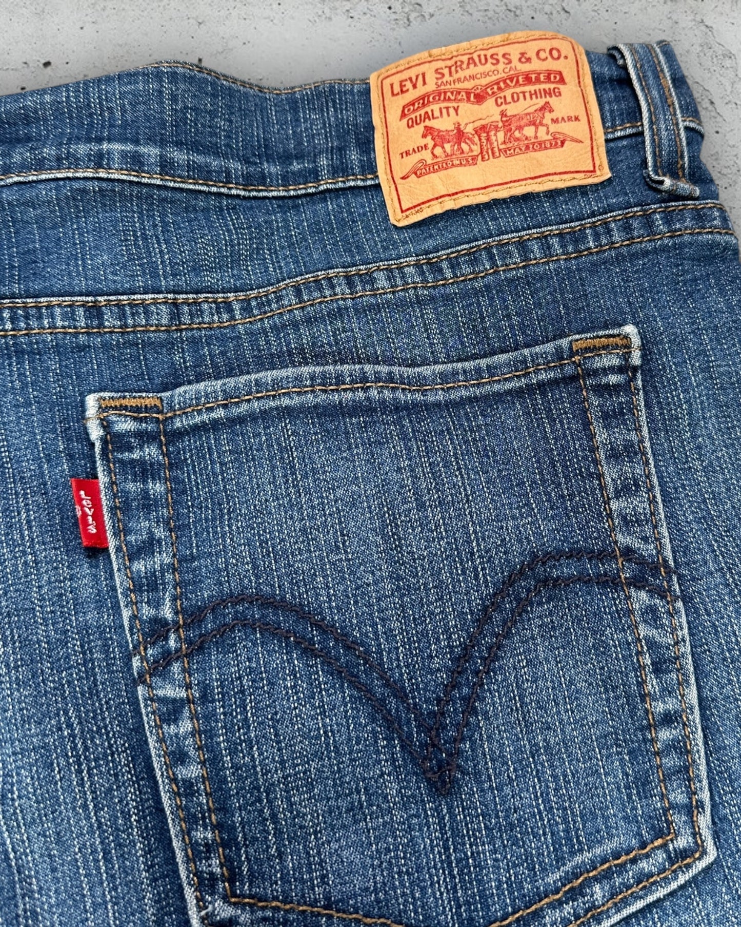 Jean Levi's 512 Perfectly Slimming Bootcut W36 L30 (18S) ( L / US 36 / FR 44-46 )