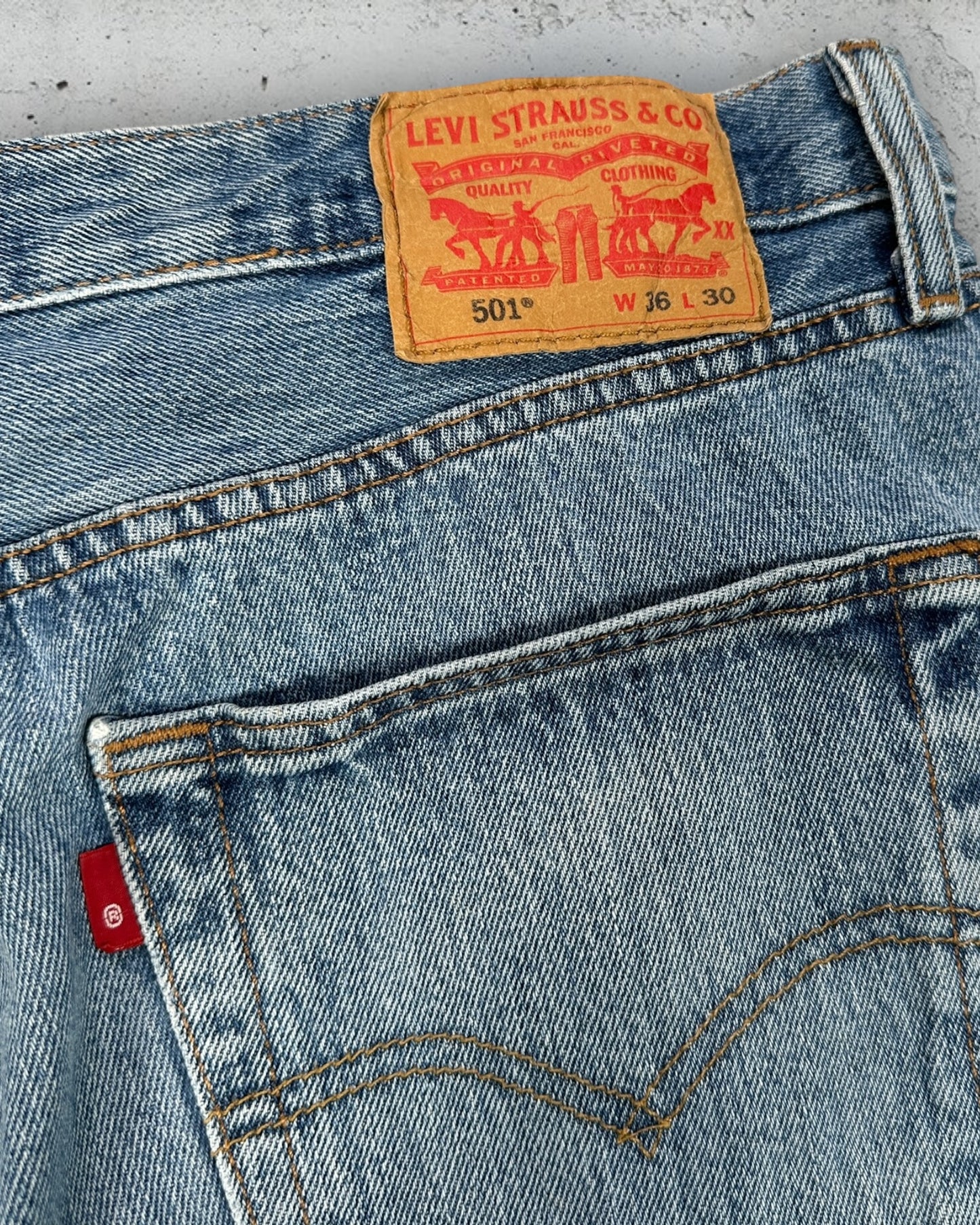 Short Levi's 501 W36 ( L / US 36 / FR 44-46 )