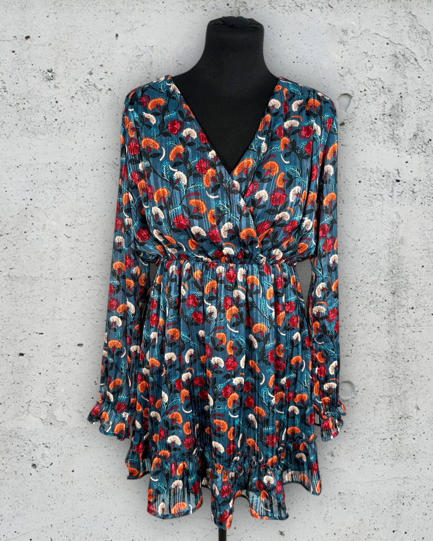Robe Ikoone & Bianka ( M / 38 / 10 )( L / 40 / 12 )