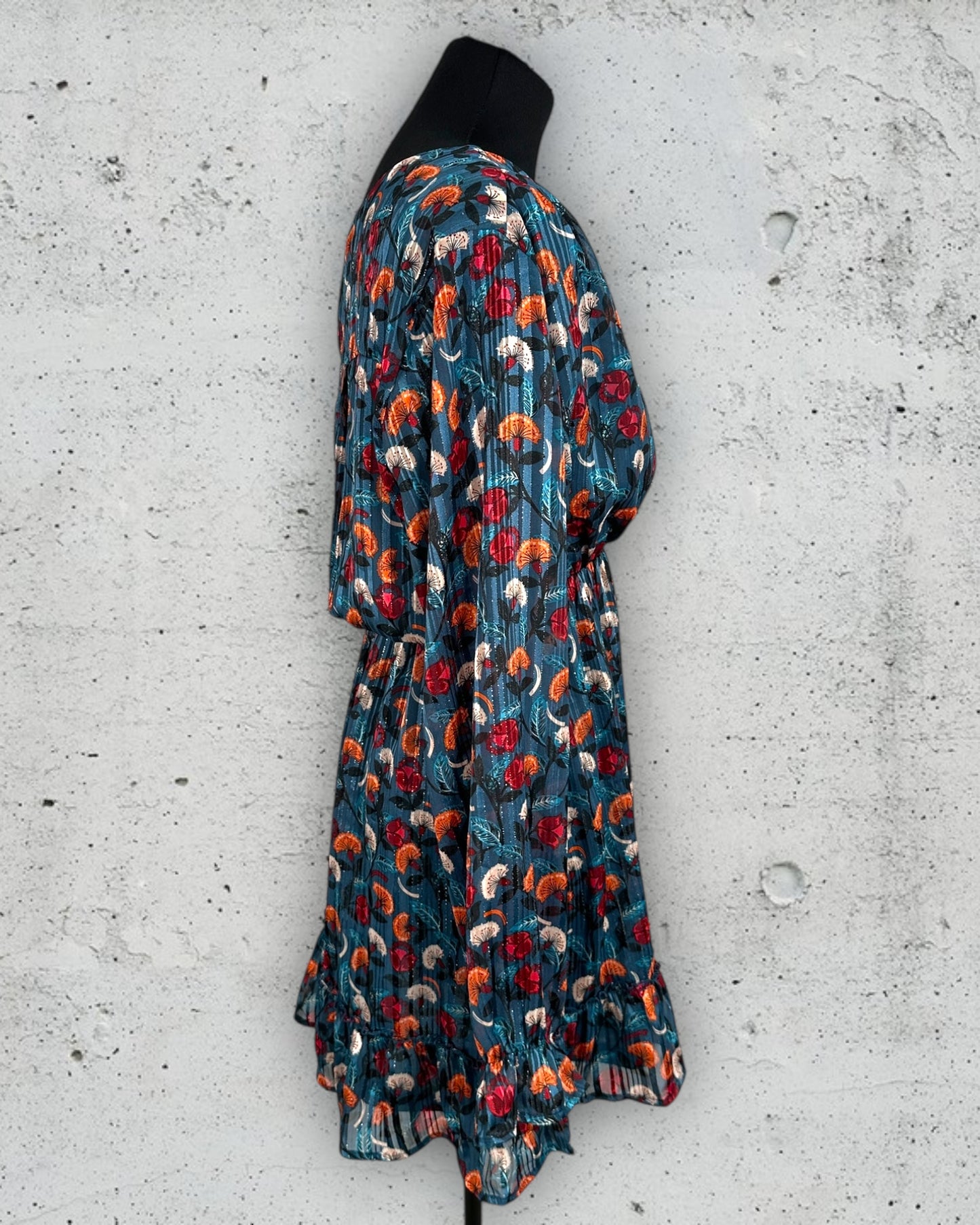 Robe Ikoone & Bianka ( M / 38 / 10 )( L / 40 / 12 )