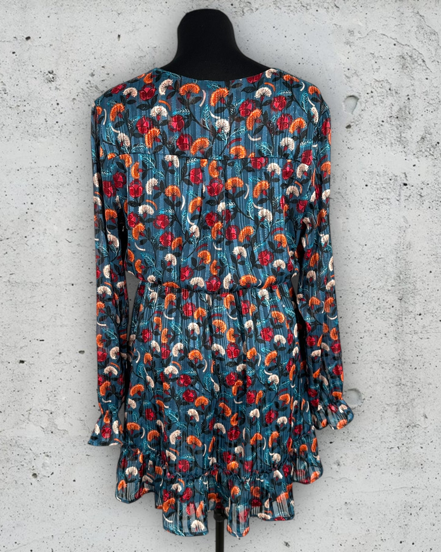 Robe Ikoone & Bianka ( M / 38 / 10 )( L / 40 / 12 )