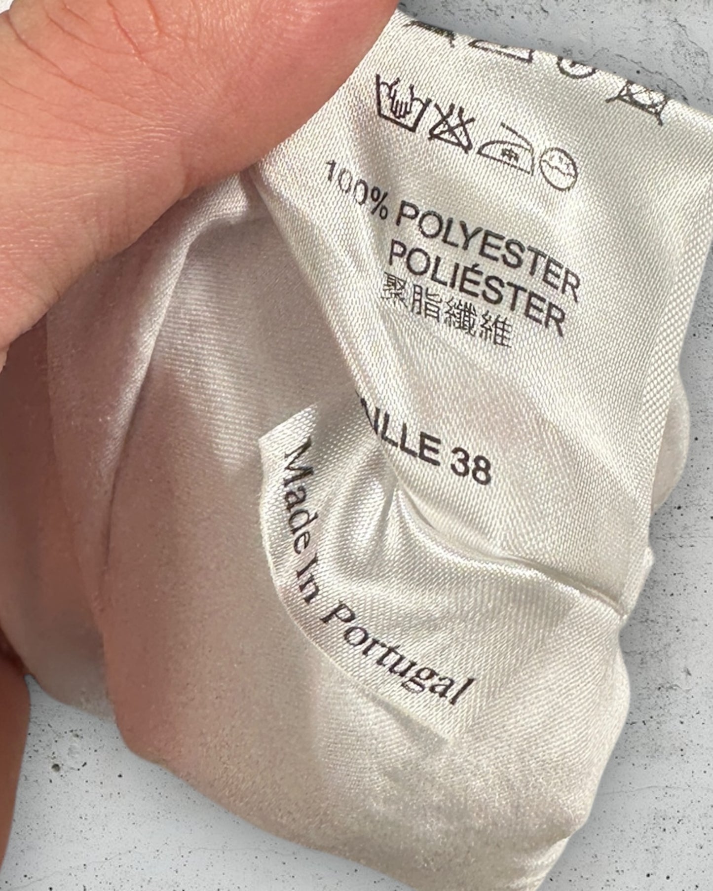 Robe Cop Copine "Winder" ( M / 38 / 10 )