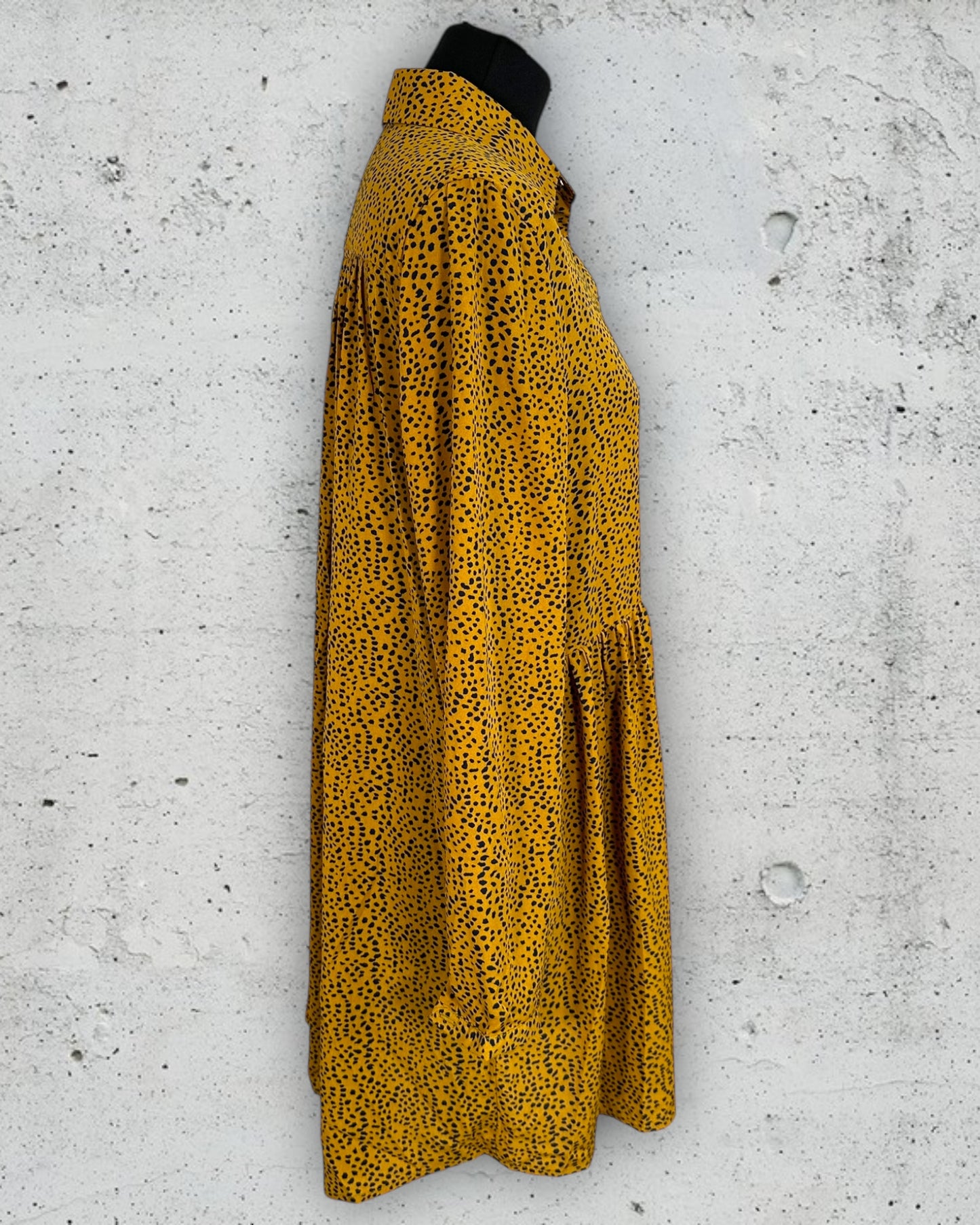 Robe Emma Ella ( M / 38 / 10 ) ( L / 40 / 12 )
