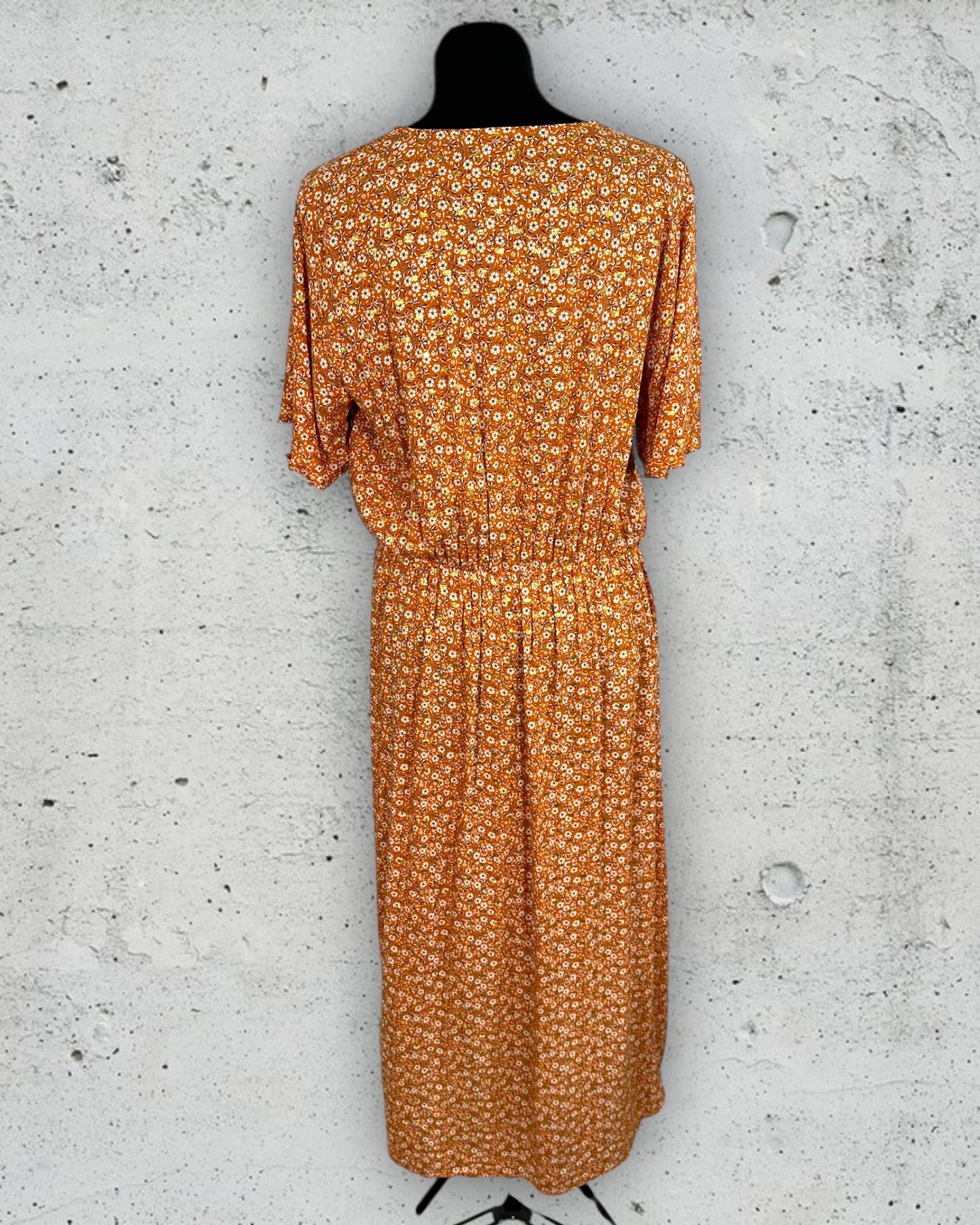 Robe Portefeuille Boutique Parisienne ( L / 40 / 12 )