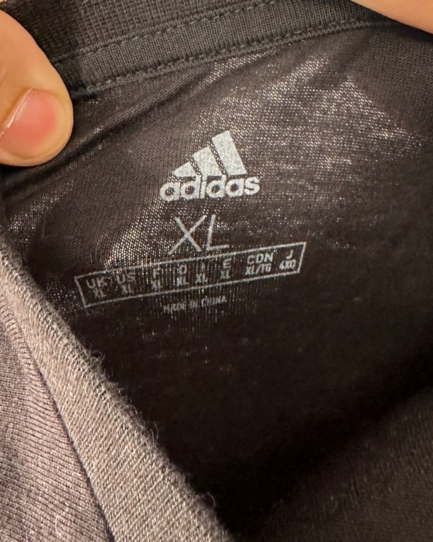 T-Shirt Adidas ( XL / 42 / 14 )