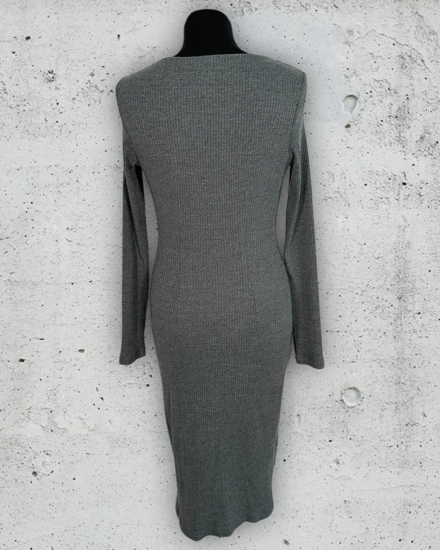 Robe Make My Lemonade ( M / 38 / 10 )