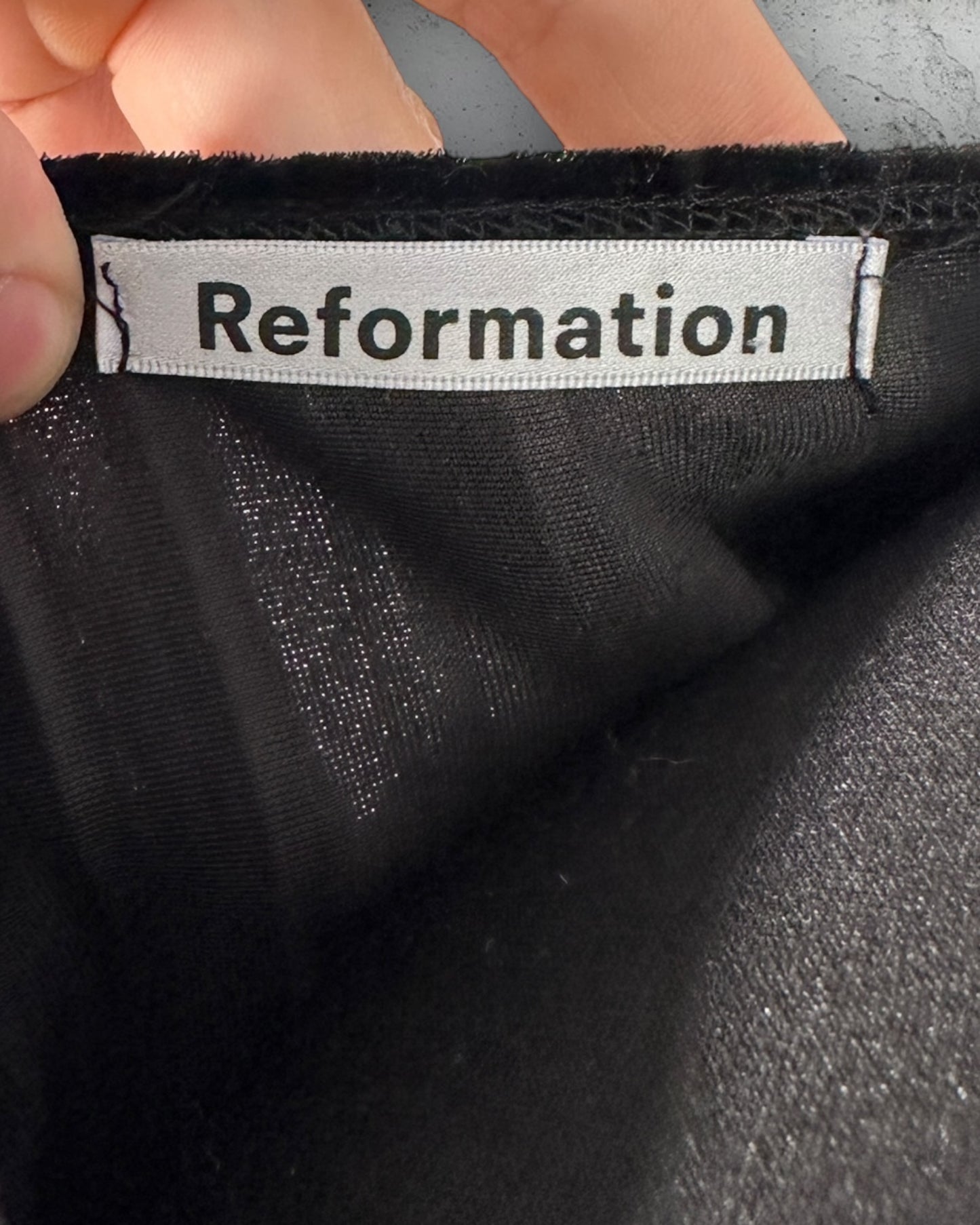 Robe Reformation ( M / 38 / 10 )