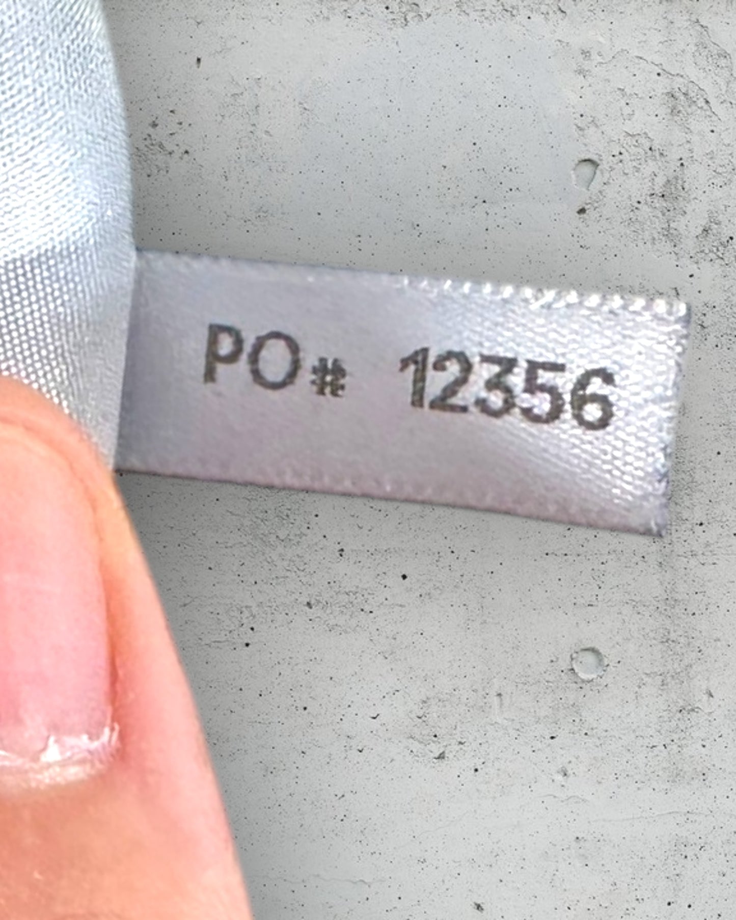 Robe Reformation ( M / 38 / 10 )