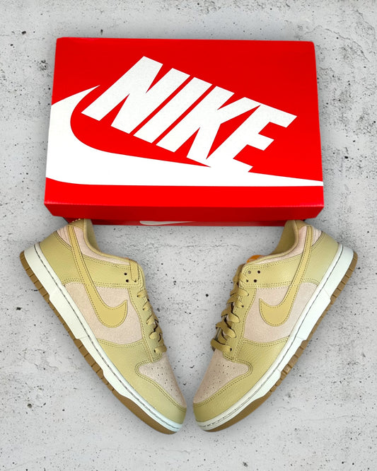 Nike Dunk Low Khaki Suede Gum ( US 11 / EU 45 )