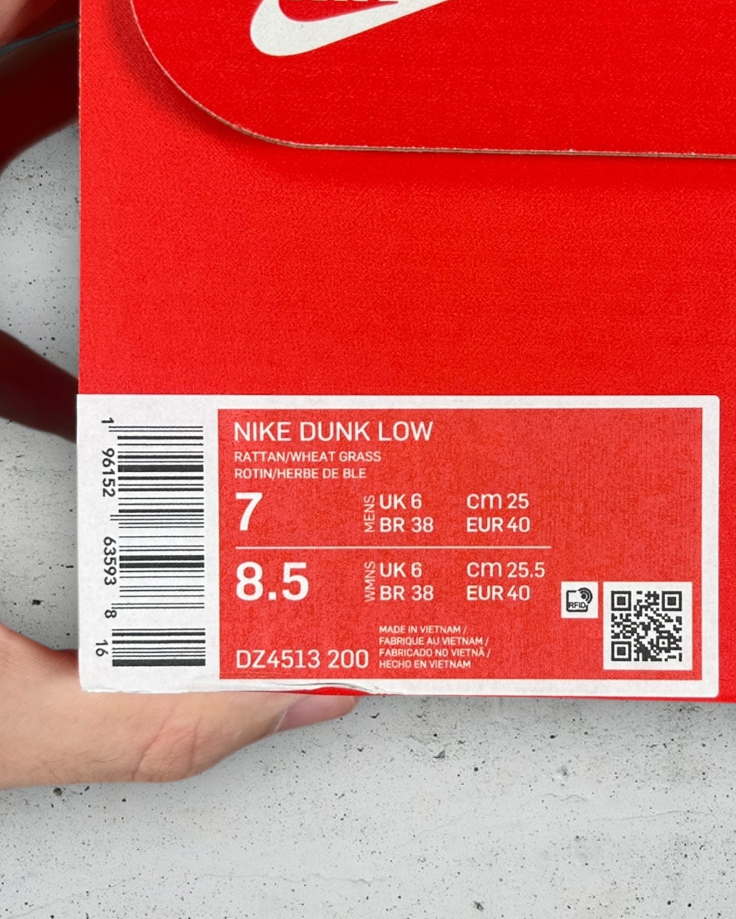 Nike Dunk Low Khaki Suede Gum ( US 7 / EU 40 )