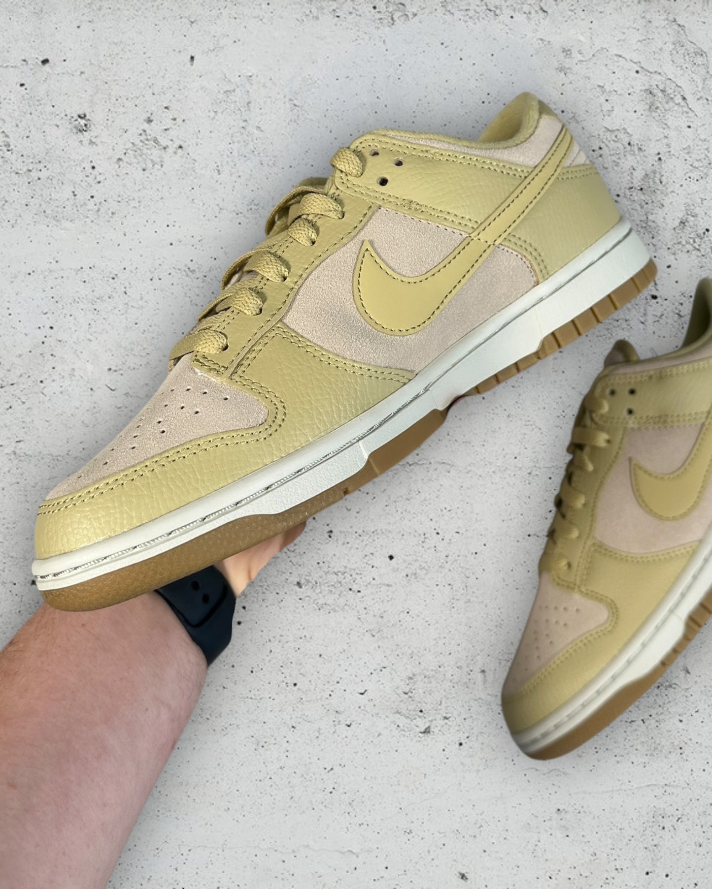 Nike Dunk Low Khaki Suede Gum ( US 7 / EU 40 )