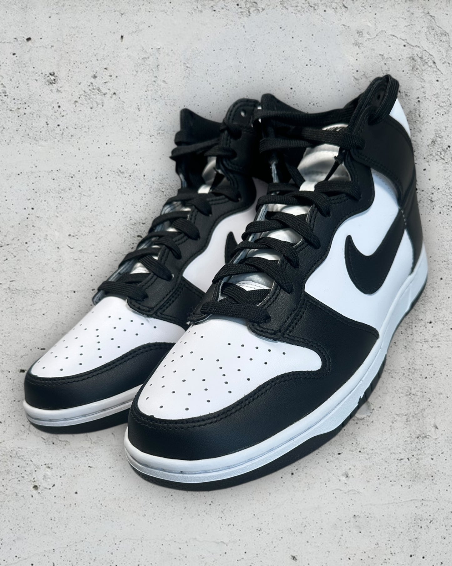 Nike Dunk High Panda (2021) ( US 10 / EU 44 )