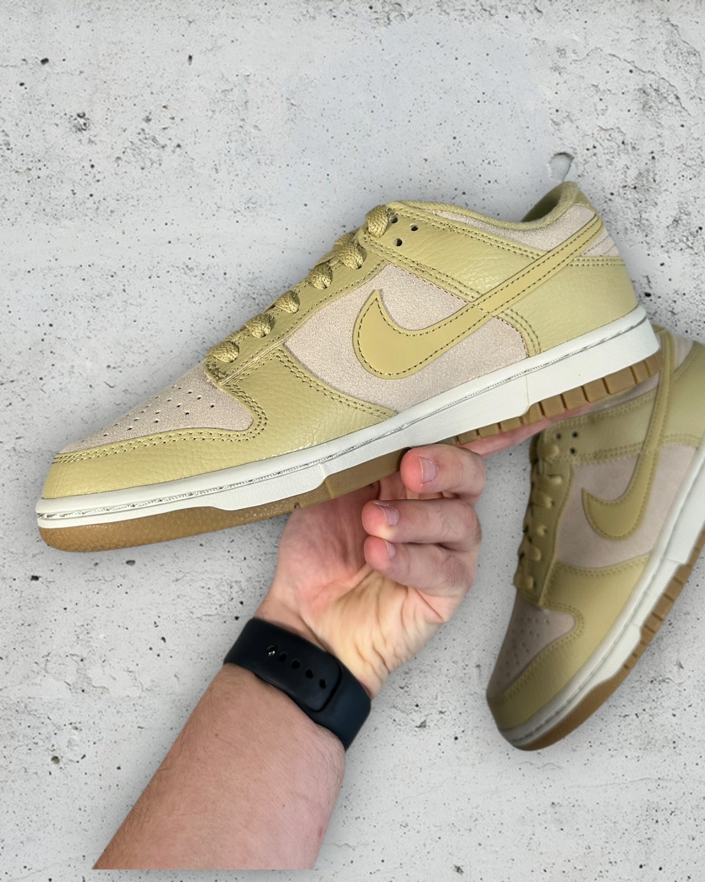 Nike Dunk Low Khaki Suede Gum ( US 6.5 / EU 39 )