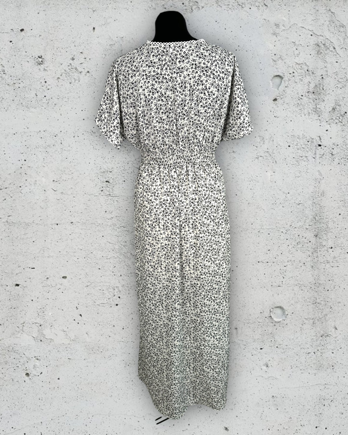 Robe In April 1986 ( M / L / 38 / 10 - 40 / 12 )