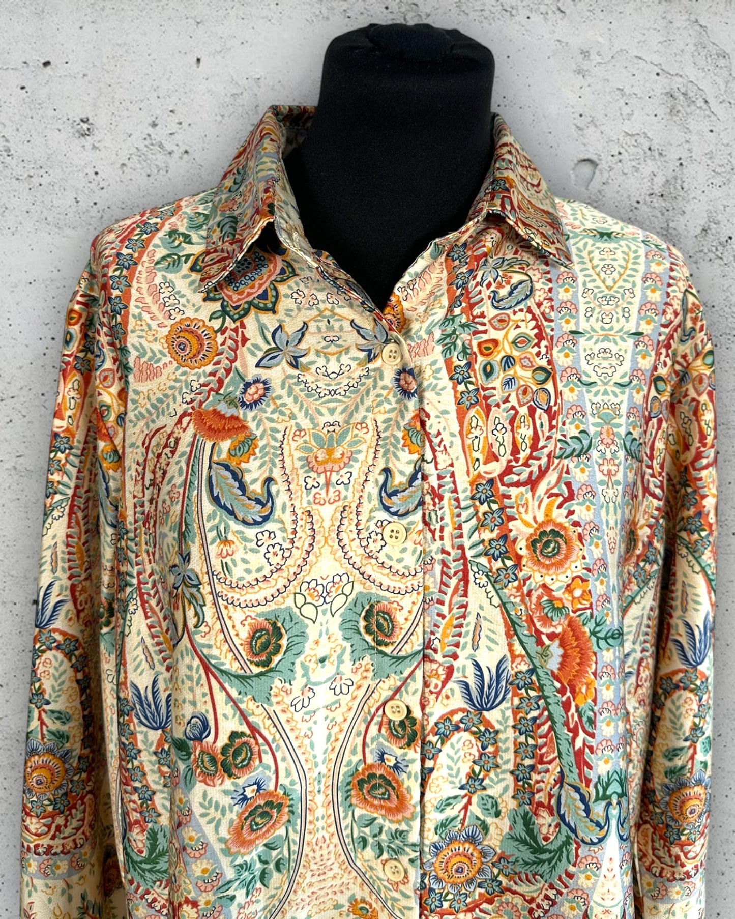 Chemisier In April 1986 ( M/L )