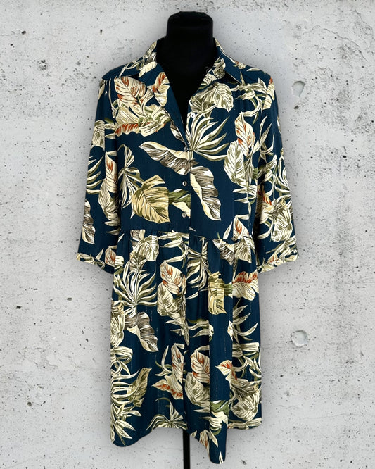 Robe It Hippie ( M / 38 / 10 )