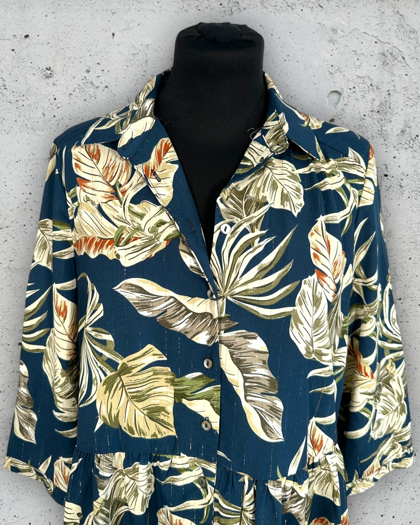 Robe It Hippie ( M / 38 / 10 )