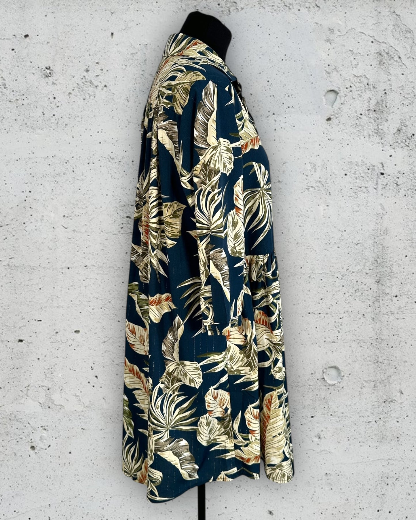 Robe It Hippie ( M / 38 / 10 )