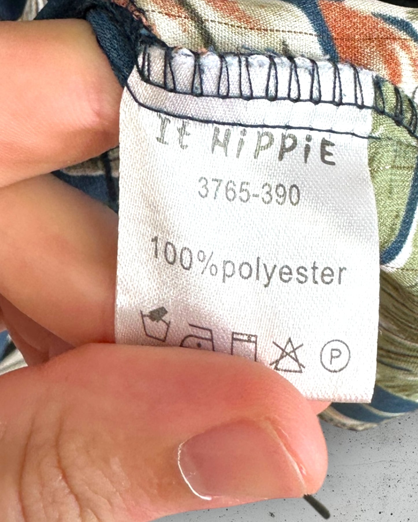Robe It Hippie ( M / 38 / 10 )