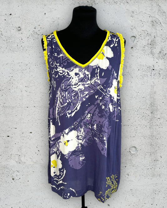 Robe Miss Captain ( L / 40 / 12 )