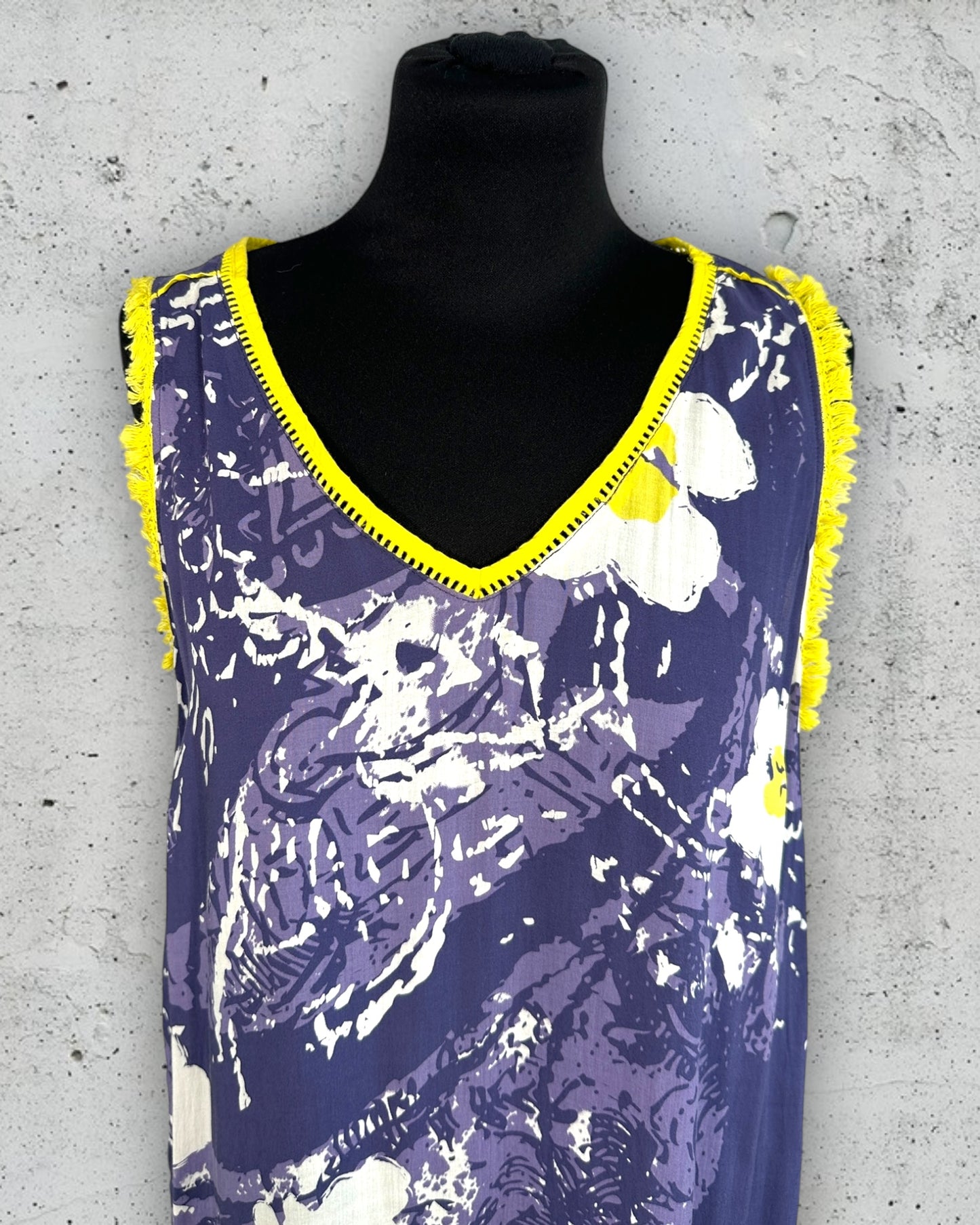 Robe Miss Captain ( L / 40 / 12 )