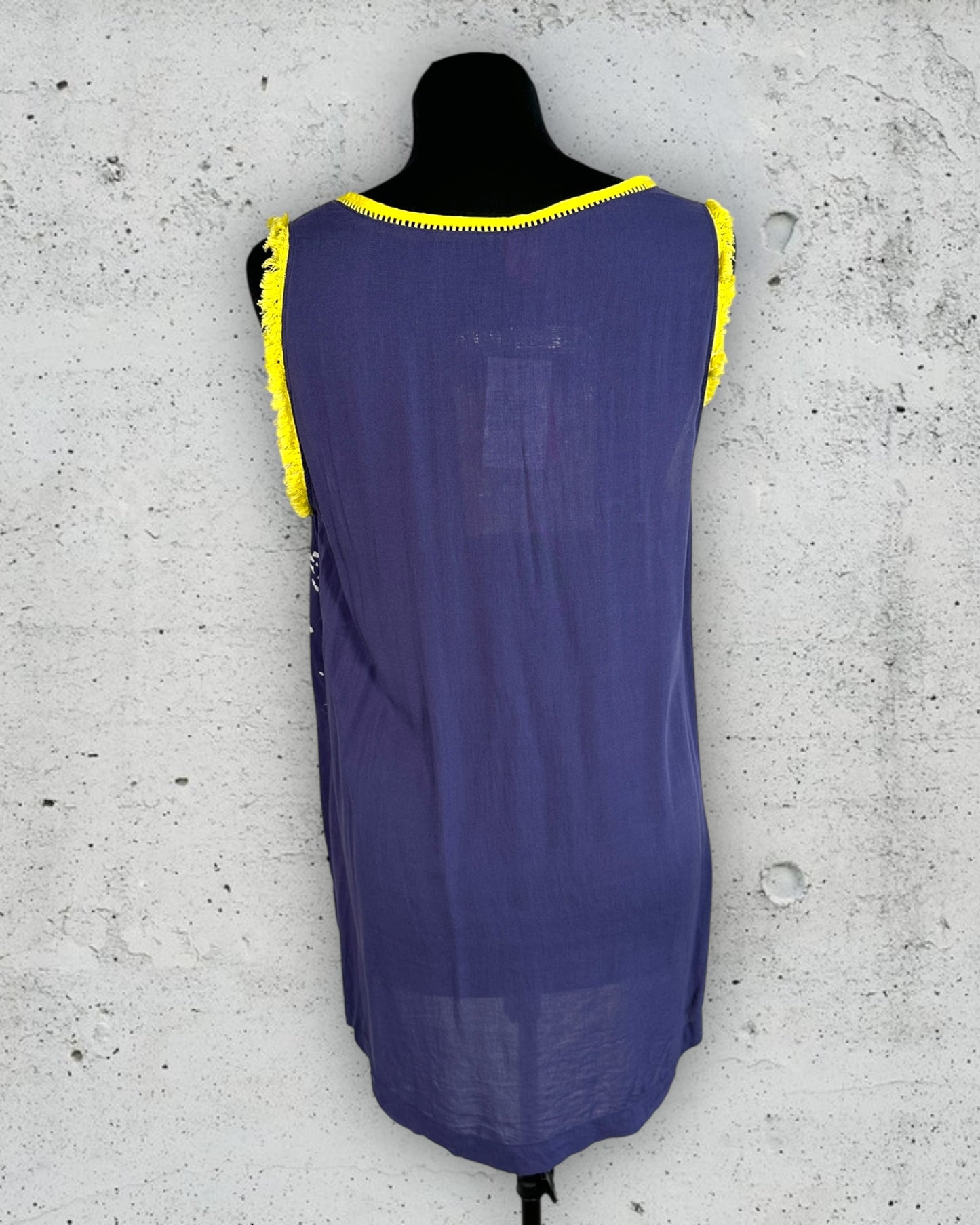 Robe Miss Captain ( L / 40 / 12 )