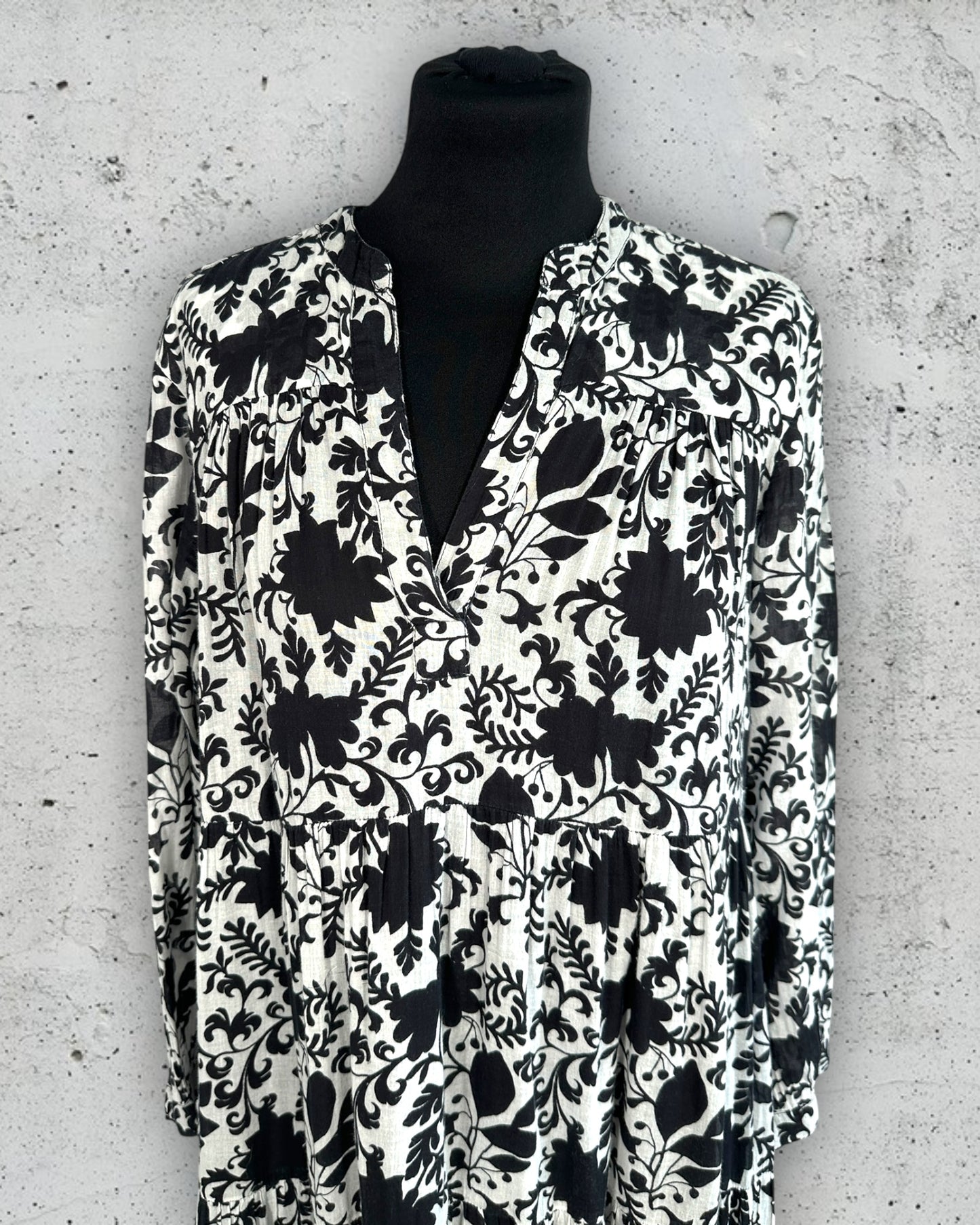Robe Au Printemps Paris ( M / 38 / 10 )