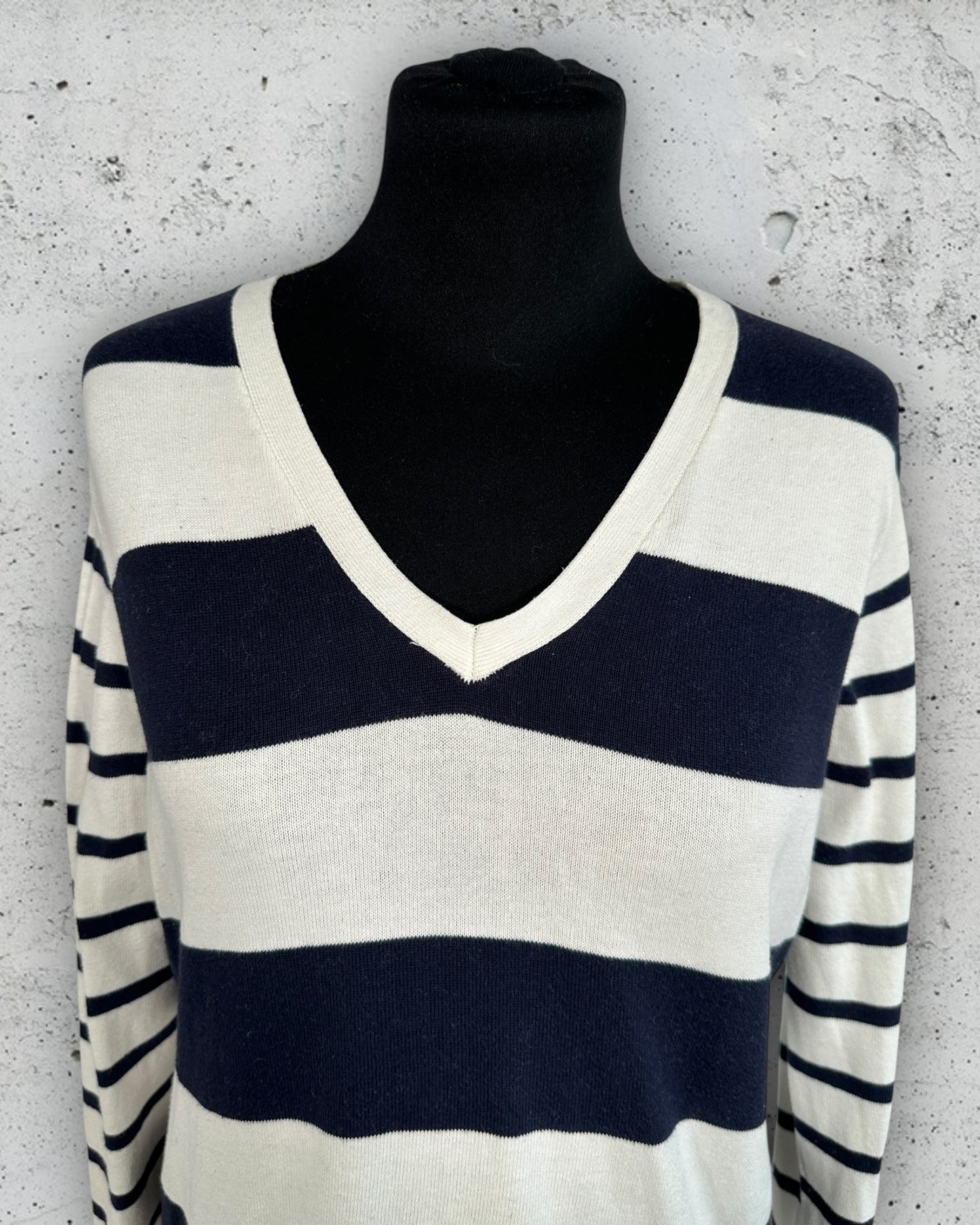 Pull col V Tommy Hilfiger ( M / 38 / 10 )