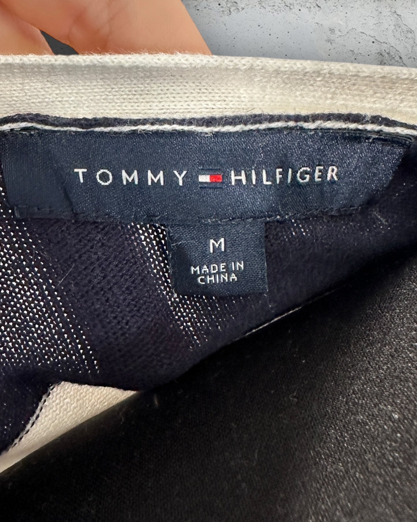 Pull col V Tommy Hilfiger ( M / 38 / 10 )